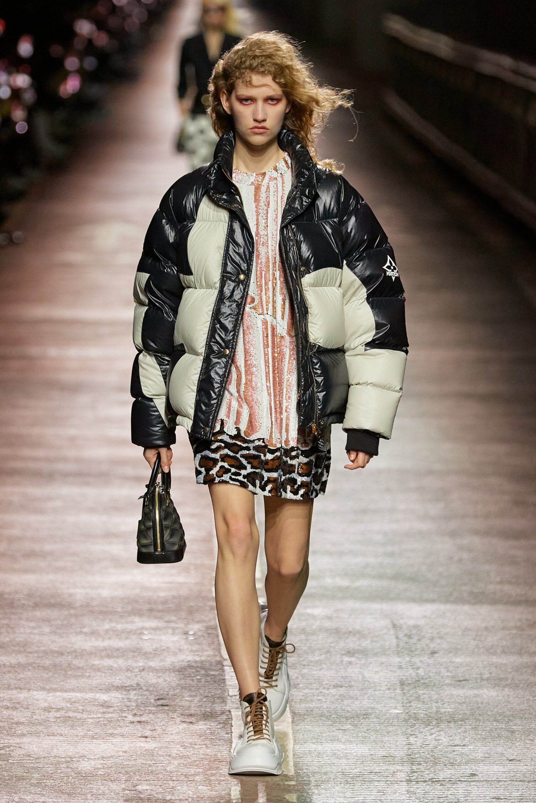 Louis Vuitton F/W 23 Look 17