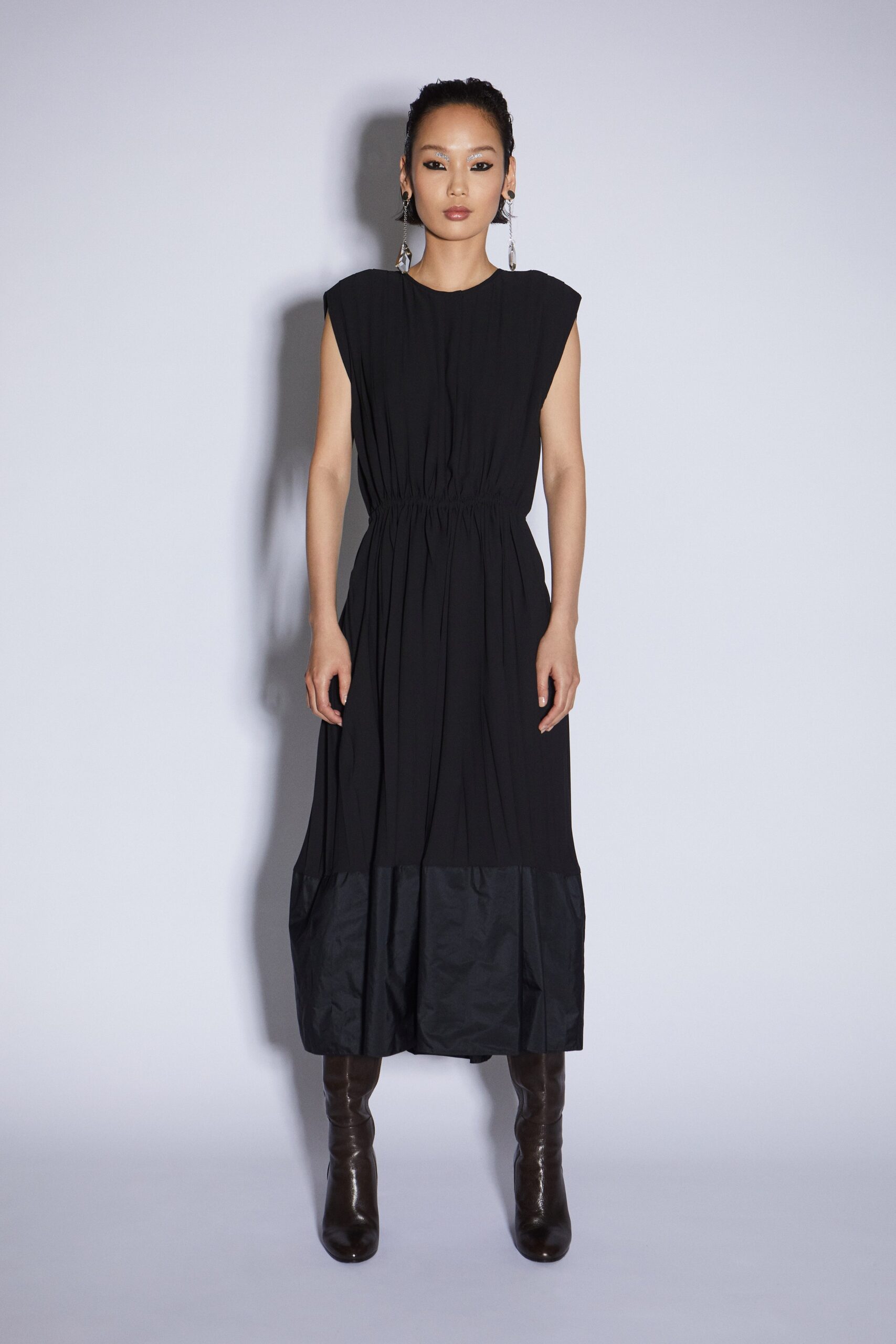 Lutz Huelle F/W 22 Look 16