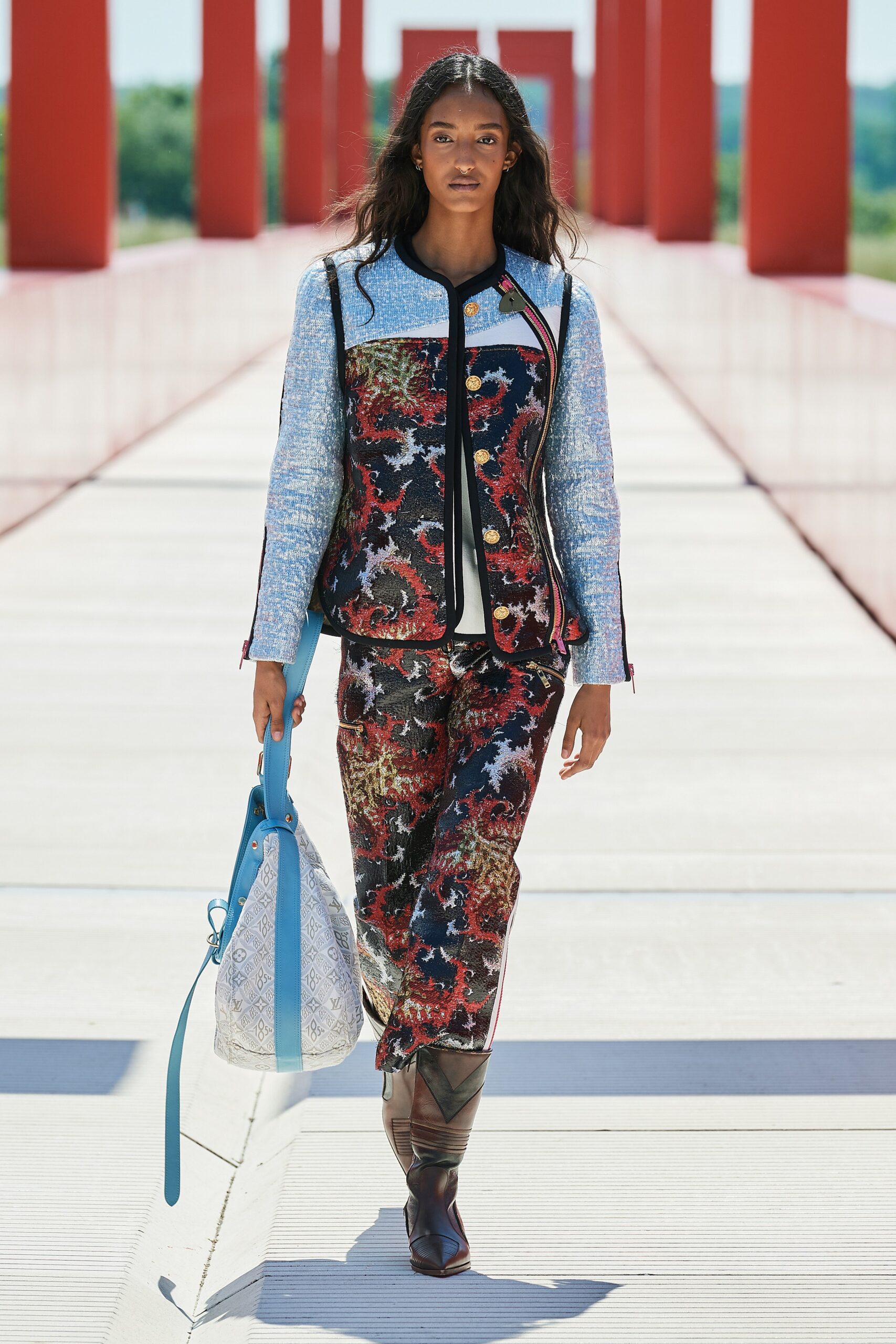Louis Vuitton Resort 22 Look 18