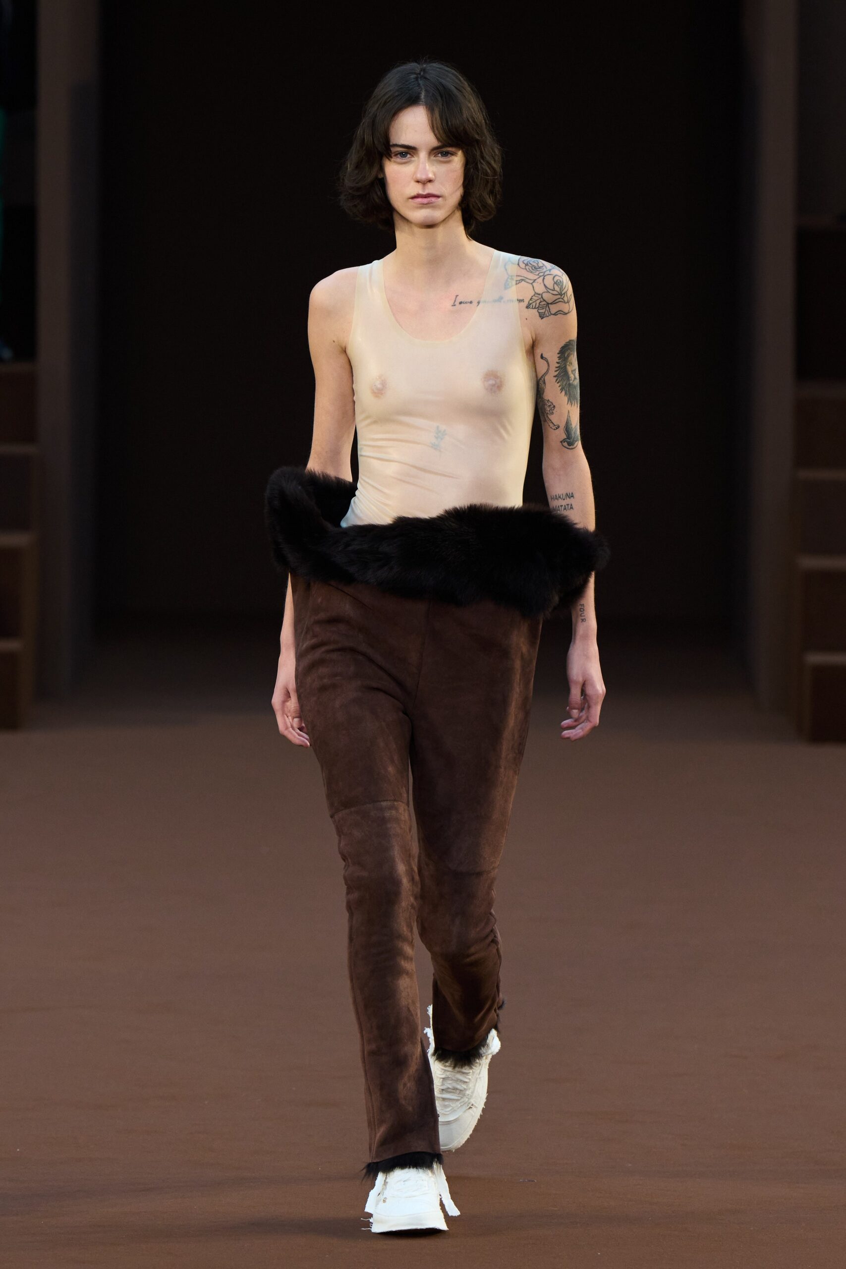Loewe F/W 22 Look 18