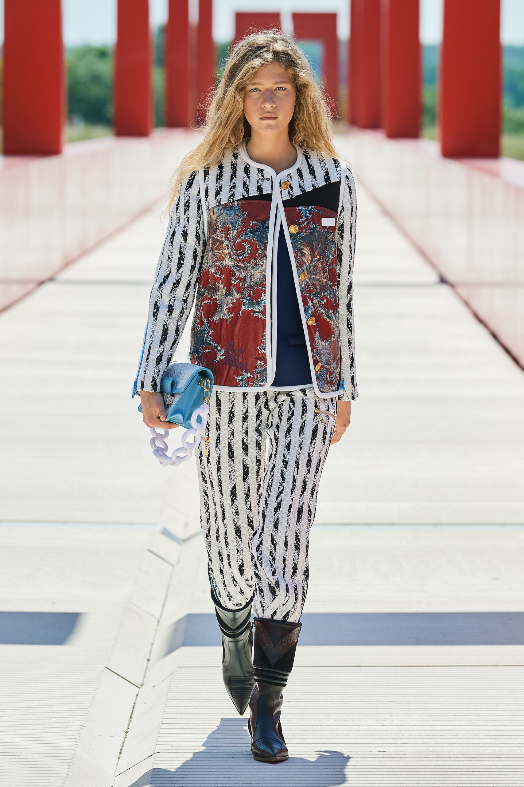 Louis Vuitton Resort 22 Look 19