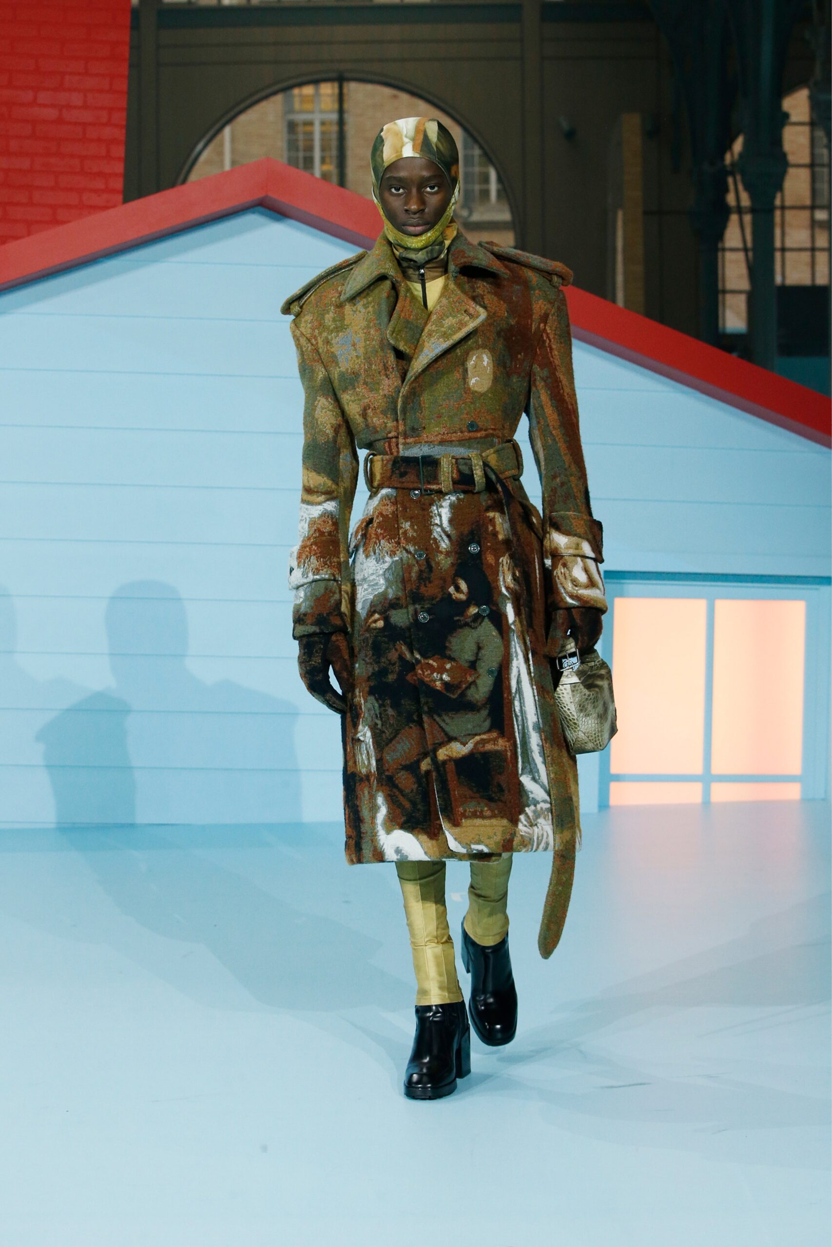 Louis Vuitton F/W 22 Menswear Look 19