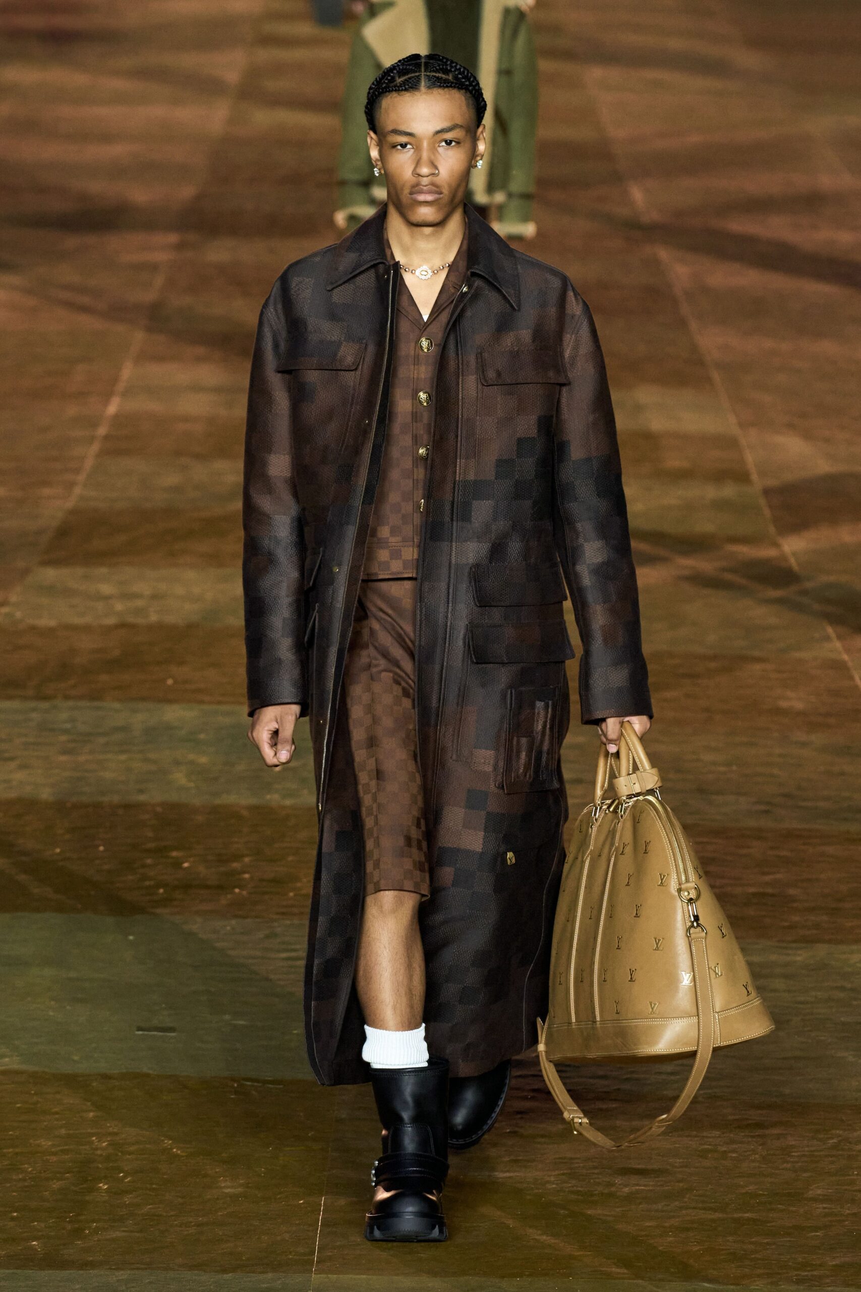 Louis Vuitton S/S 24 Menswear Look 19