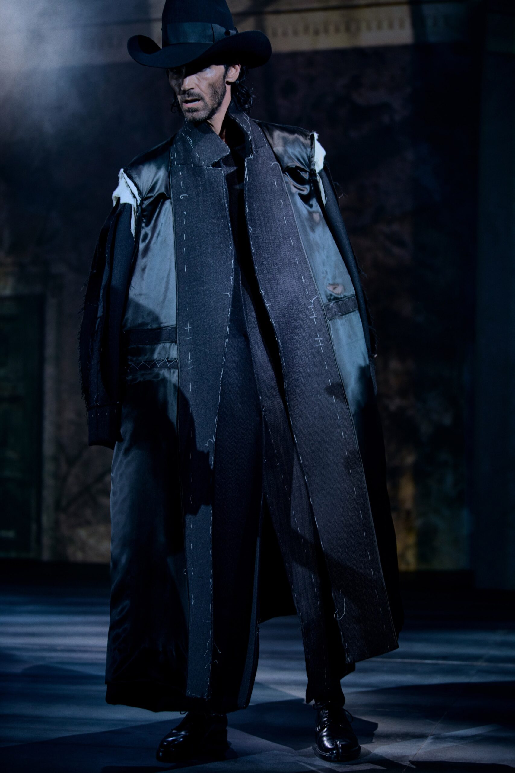 Maison Margiela F/W 22 Couture Look 19