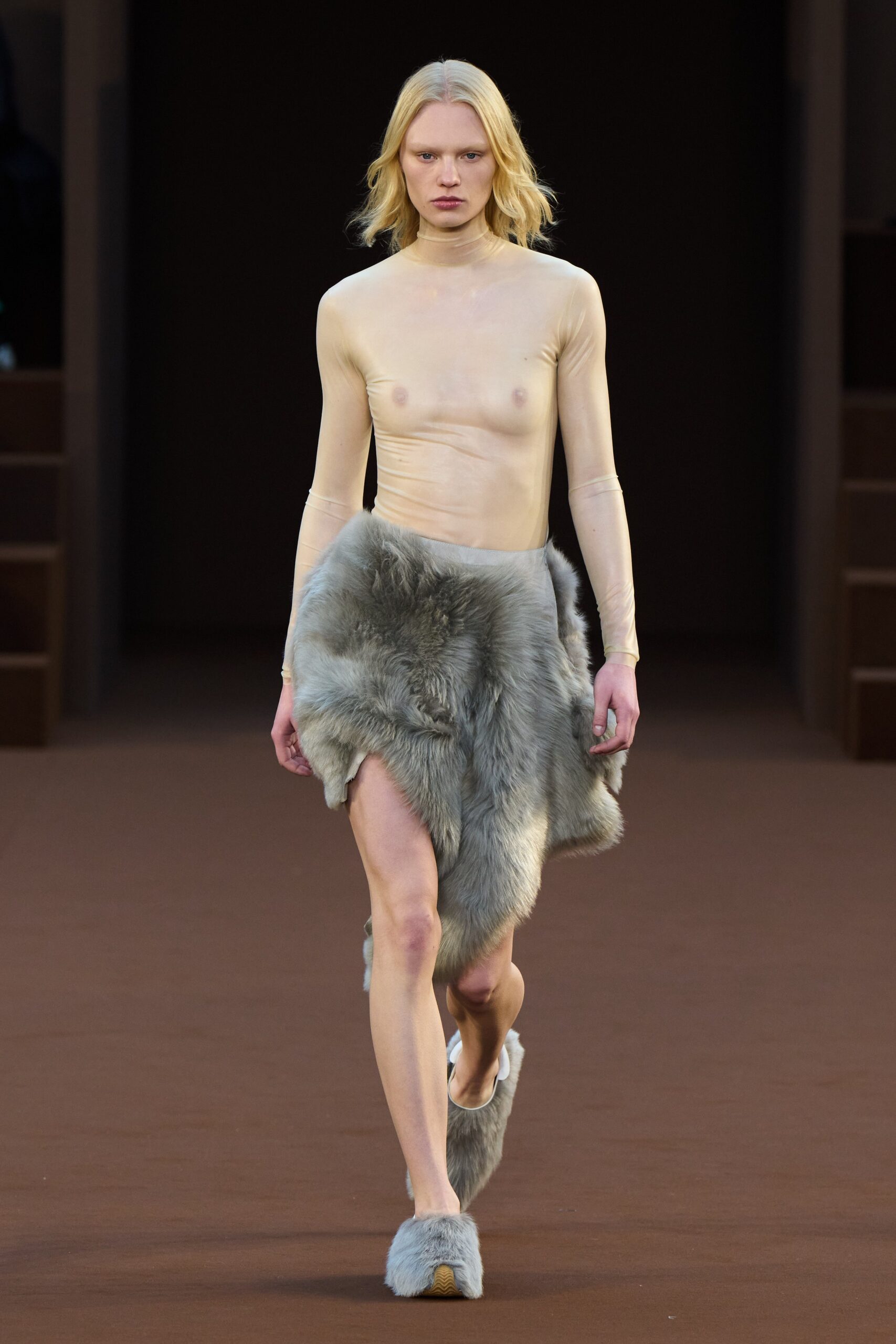 Loewe F/W 22 Look 20