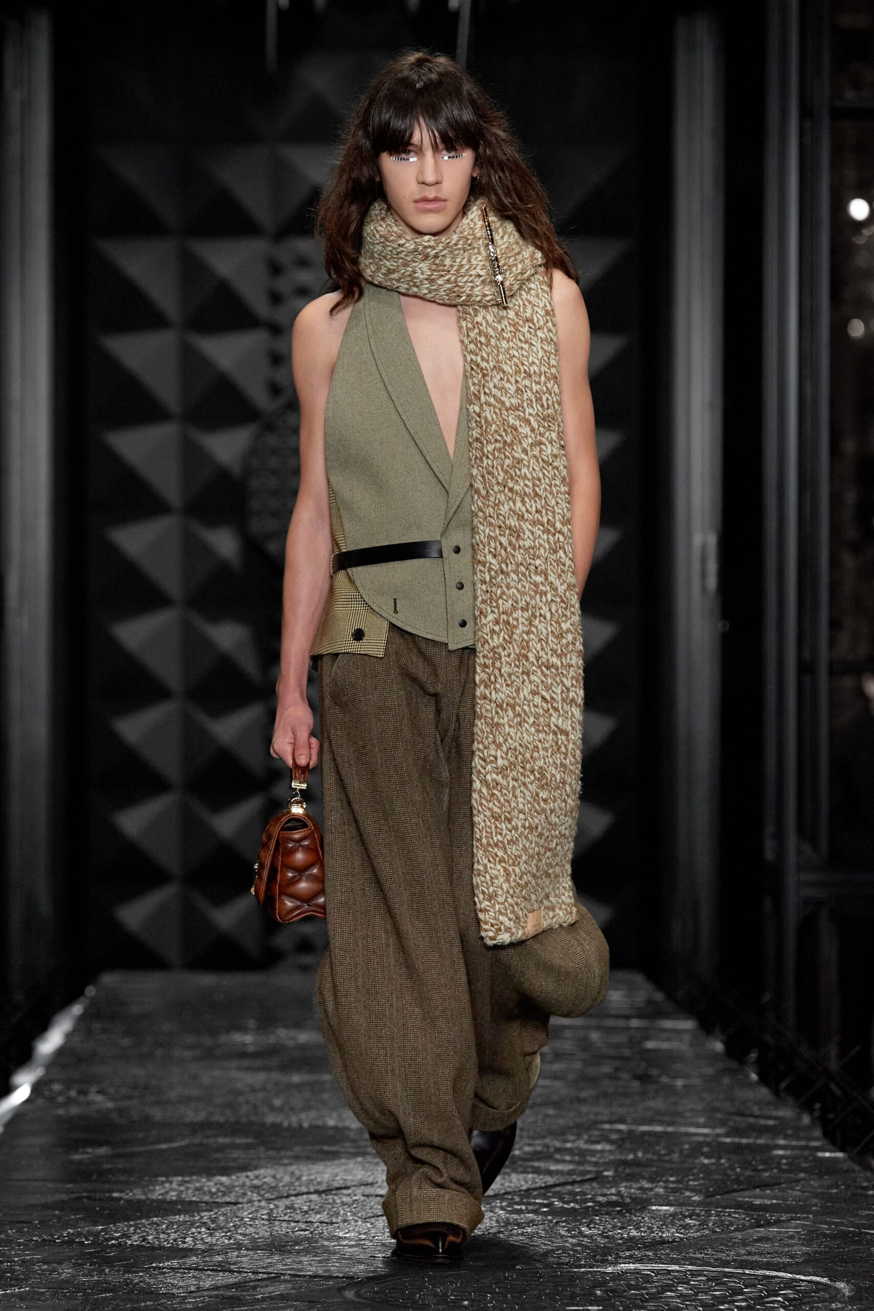 Louis Vuitton F/W 23 Look 21