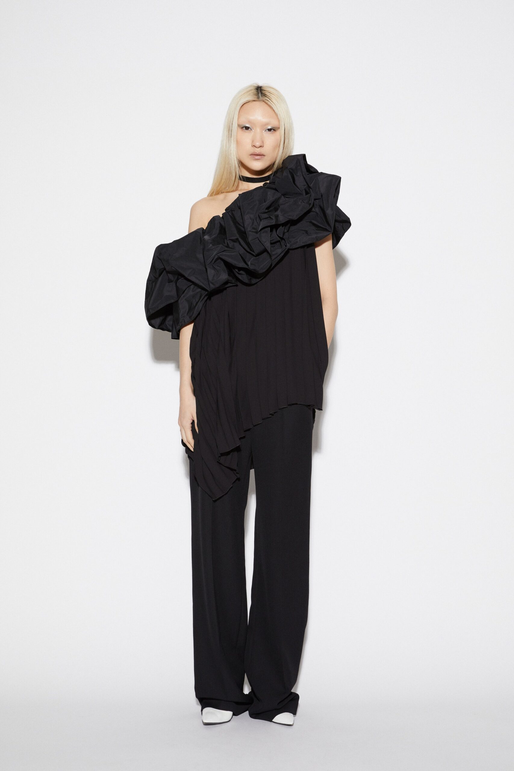 Lutz Huelle F/W 23 Look 21