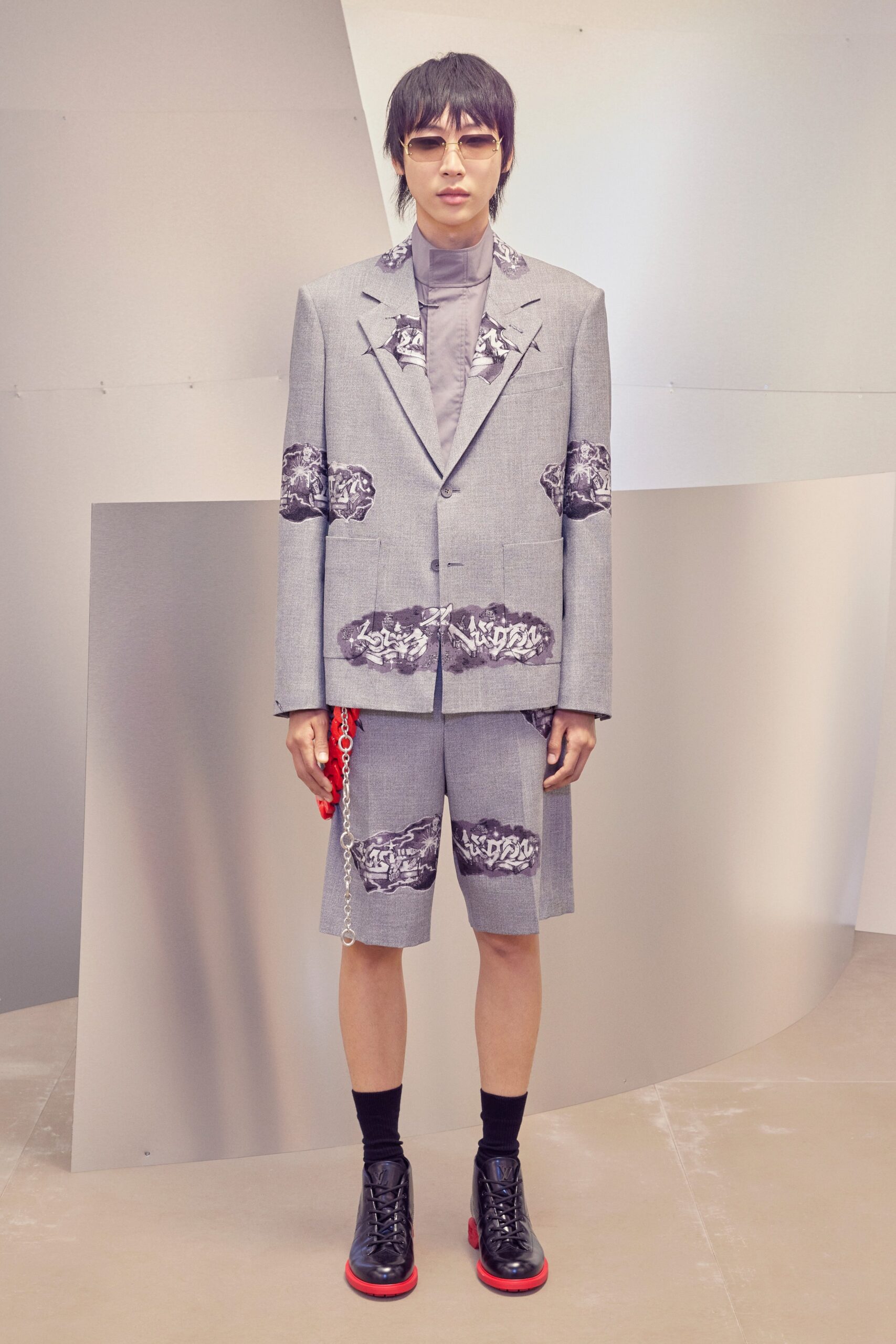 Louis Vuitton F/W 22 Look 22