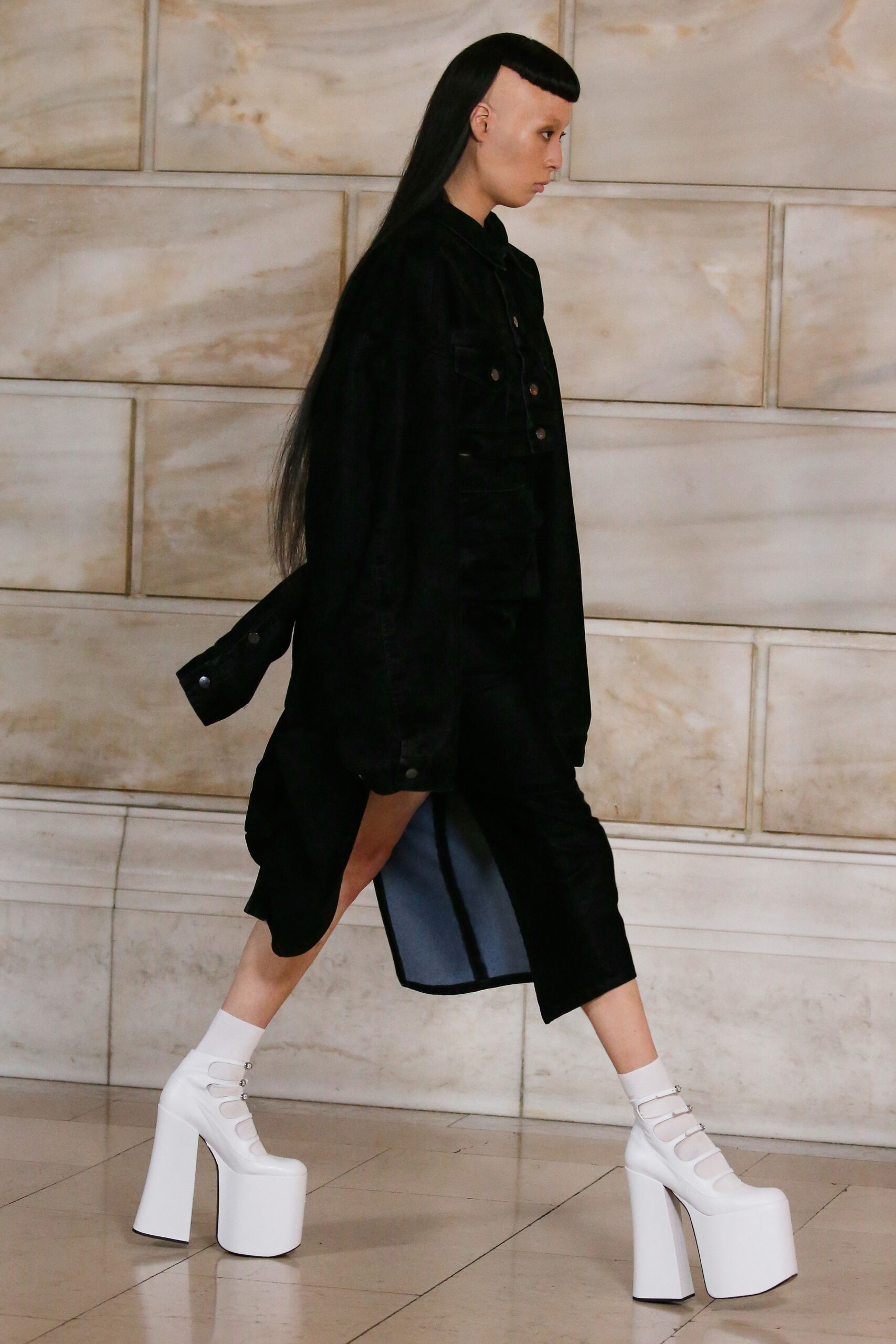 Marc Jacobs F/W 22 Look 22