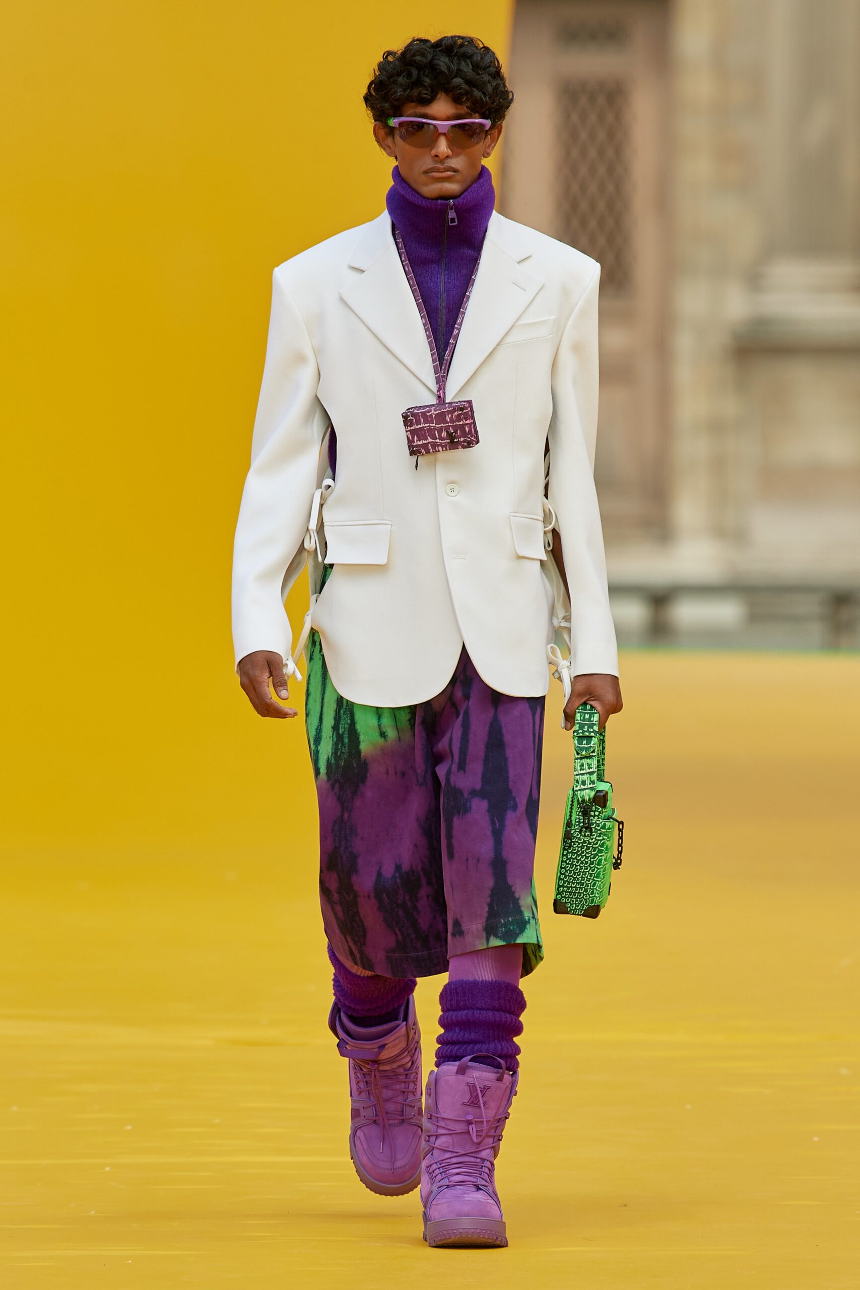 Louis Vuitton S/S 23 Menswear Look 18