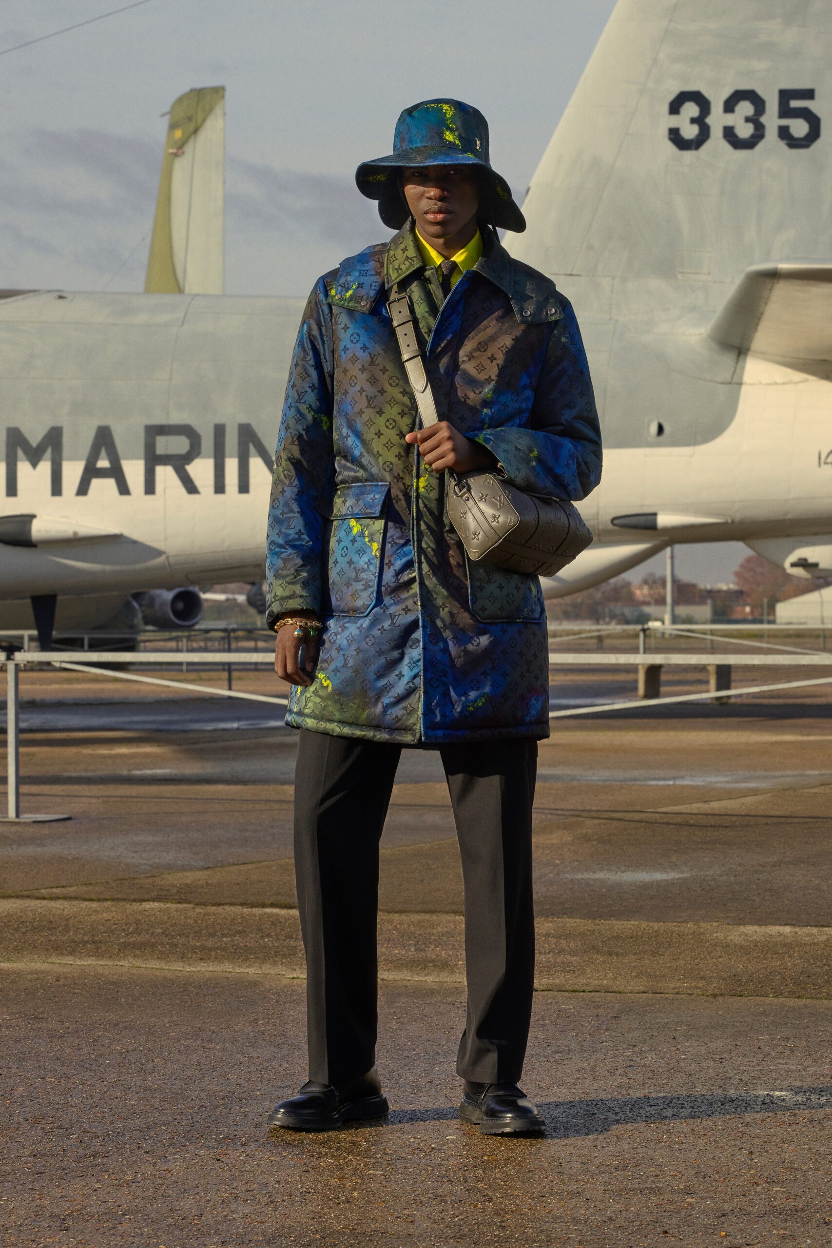 Louis Vuitton F/W 21 Look 24