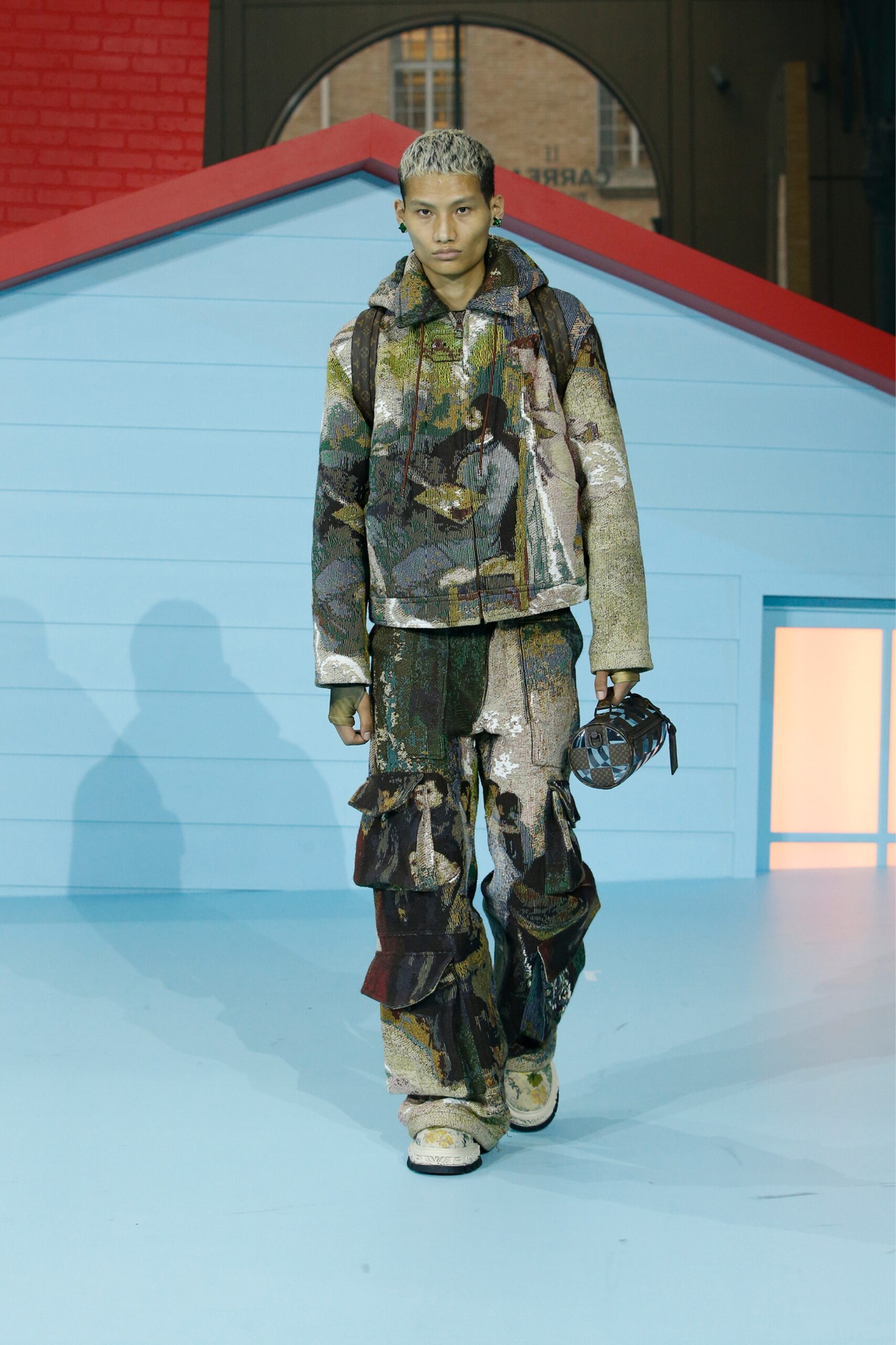 Louis Vuitton F/W 22 Menswear Look 24