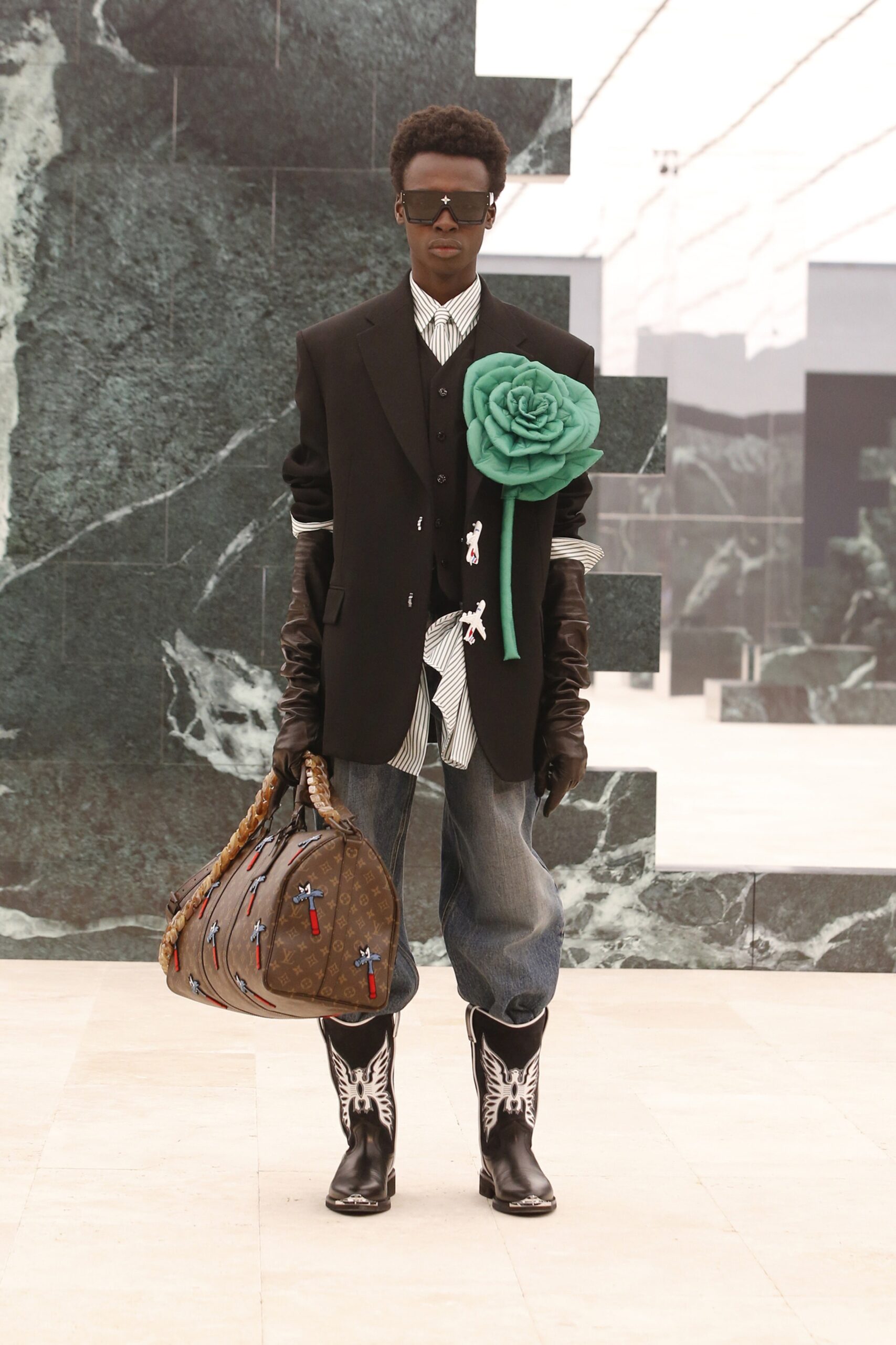 Louis Vuitton F/W 21 Menswear Look 25