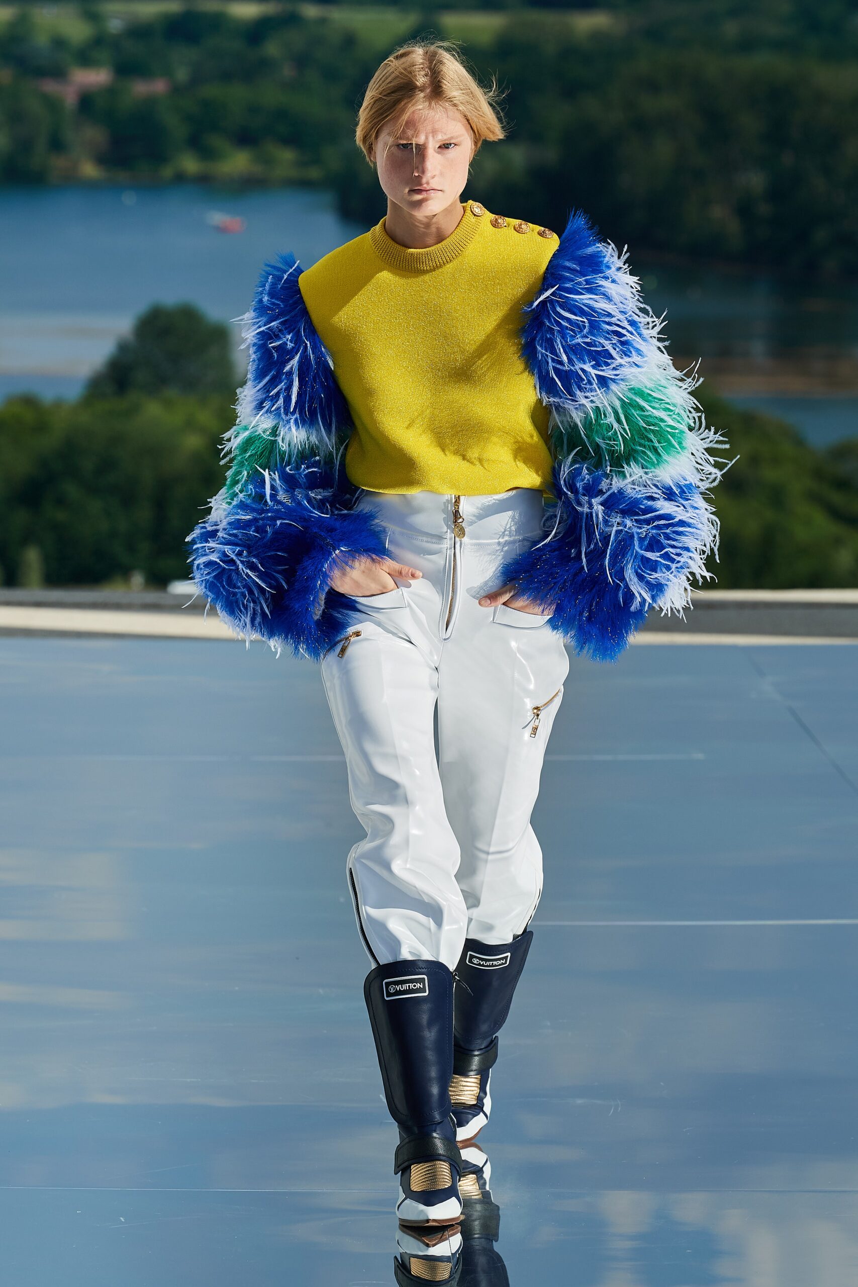Louis Vuitton Resort 22 Look 26