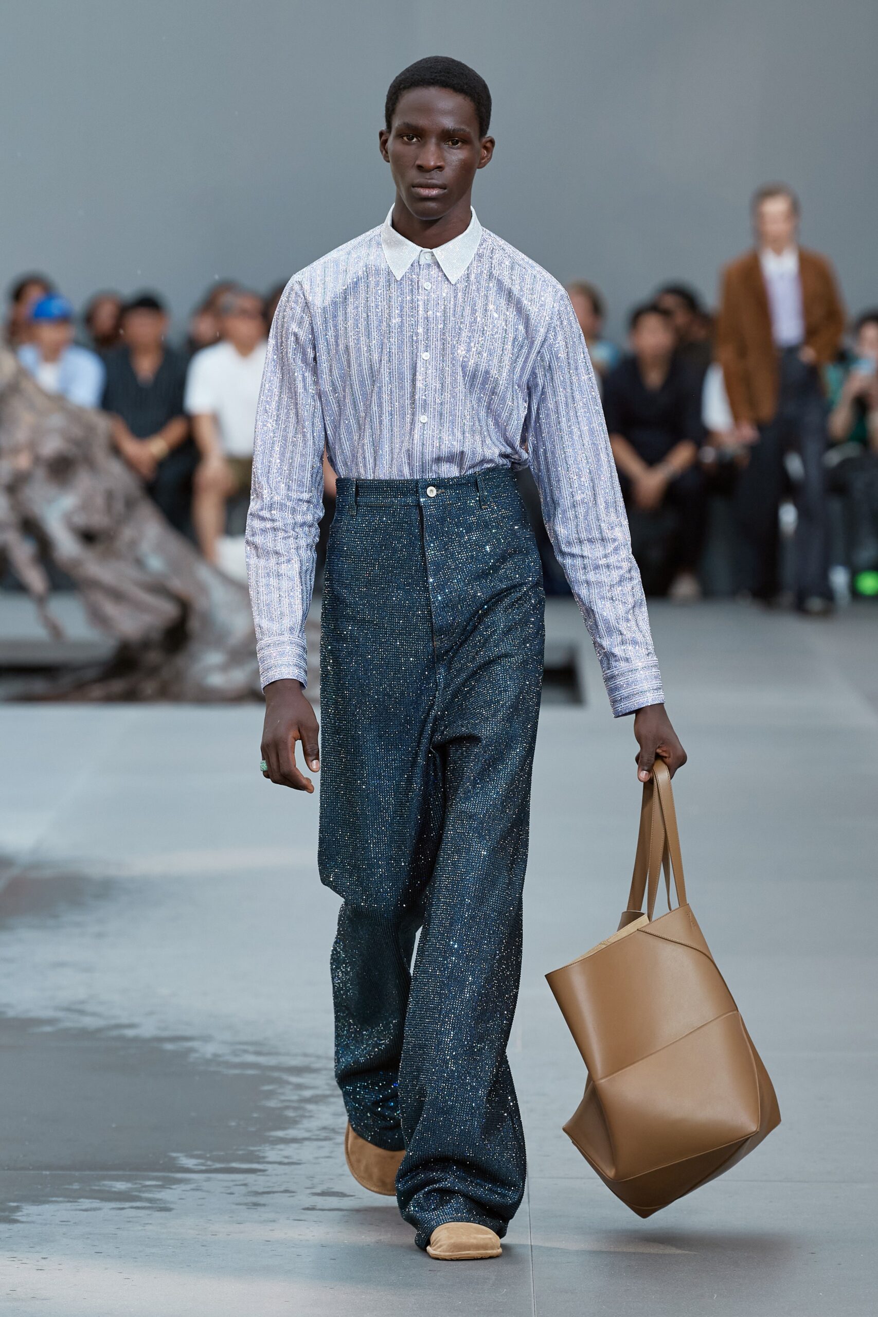 Loewe S/S 24 Menswear Look 26