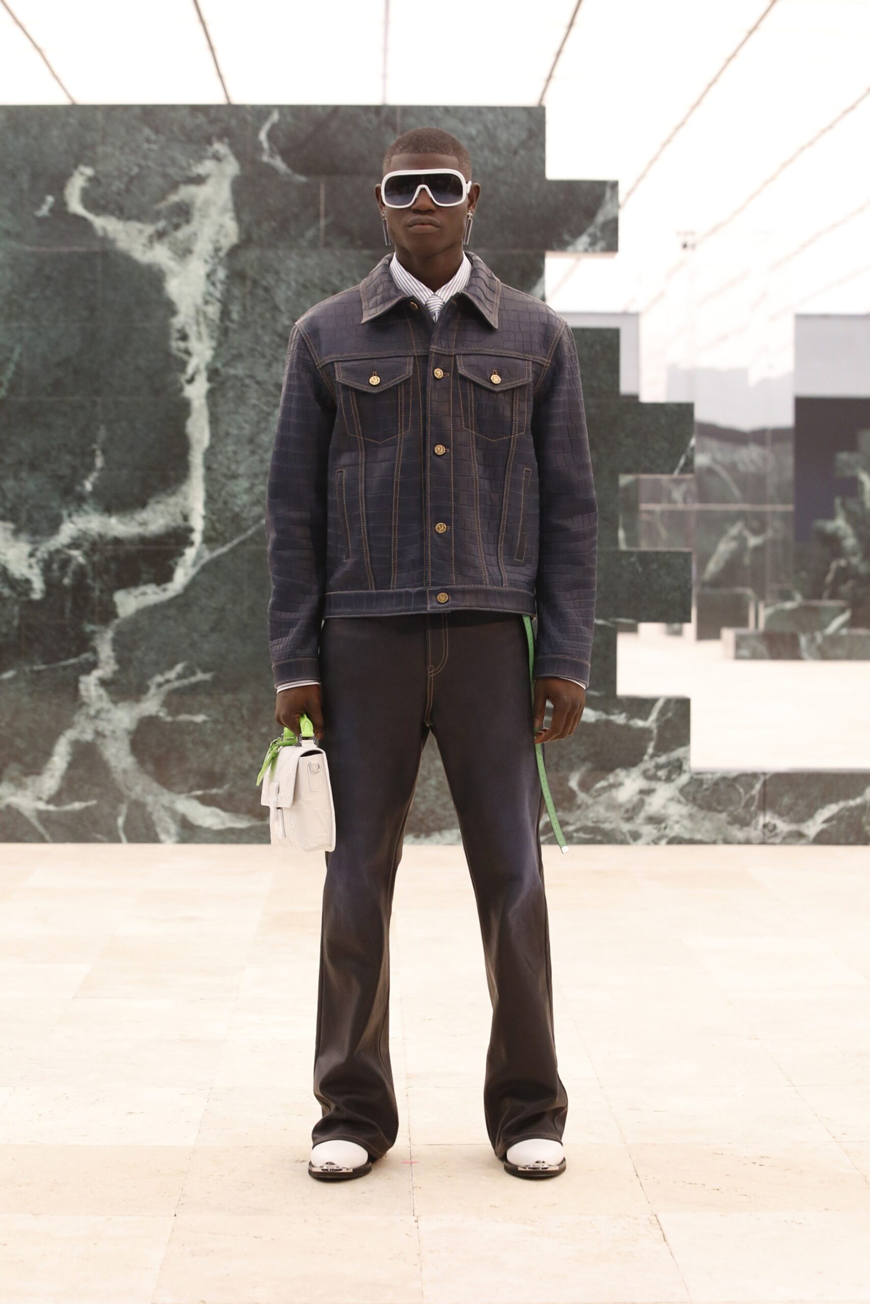Louis Vuitton F/W 21 Menswear Look 28