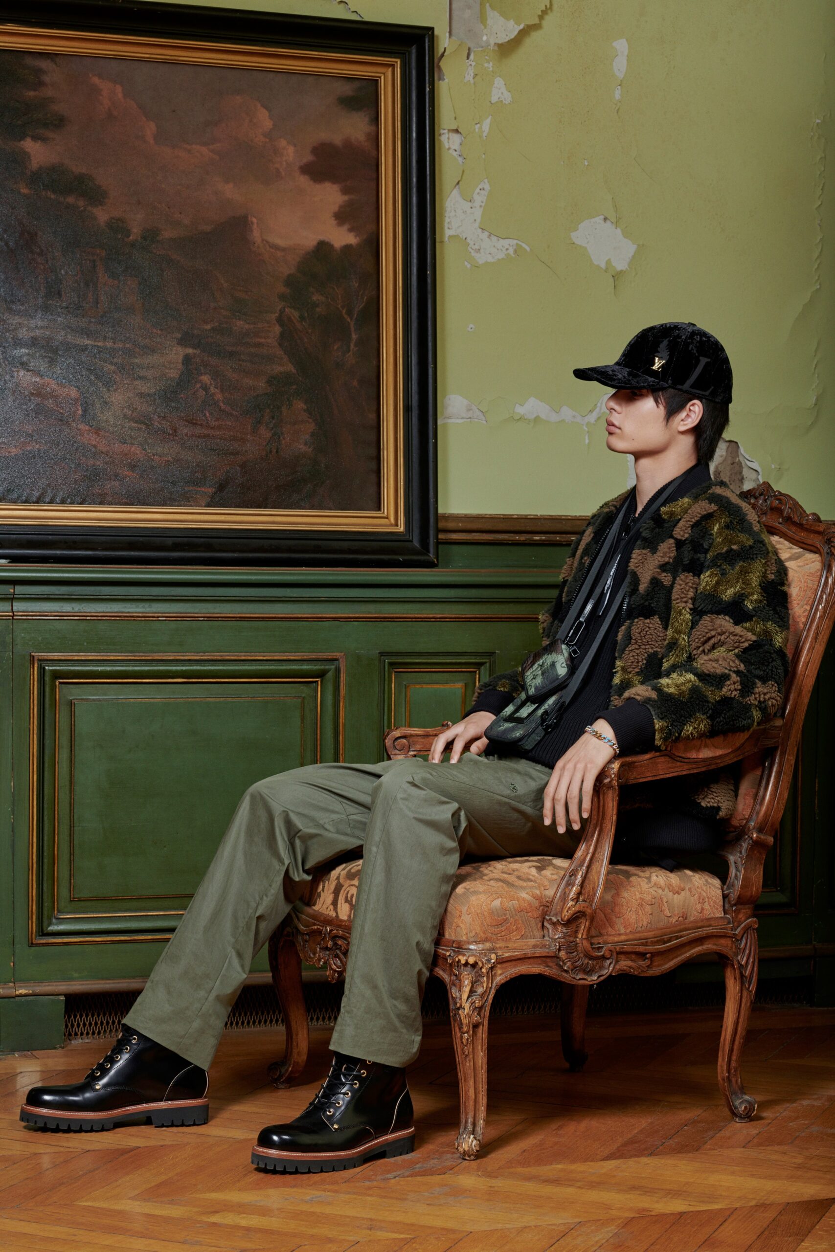 Louis Vuitton F/W 20 Look 24