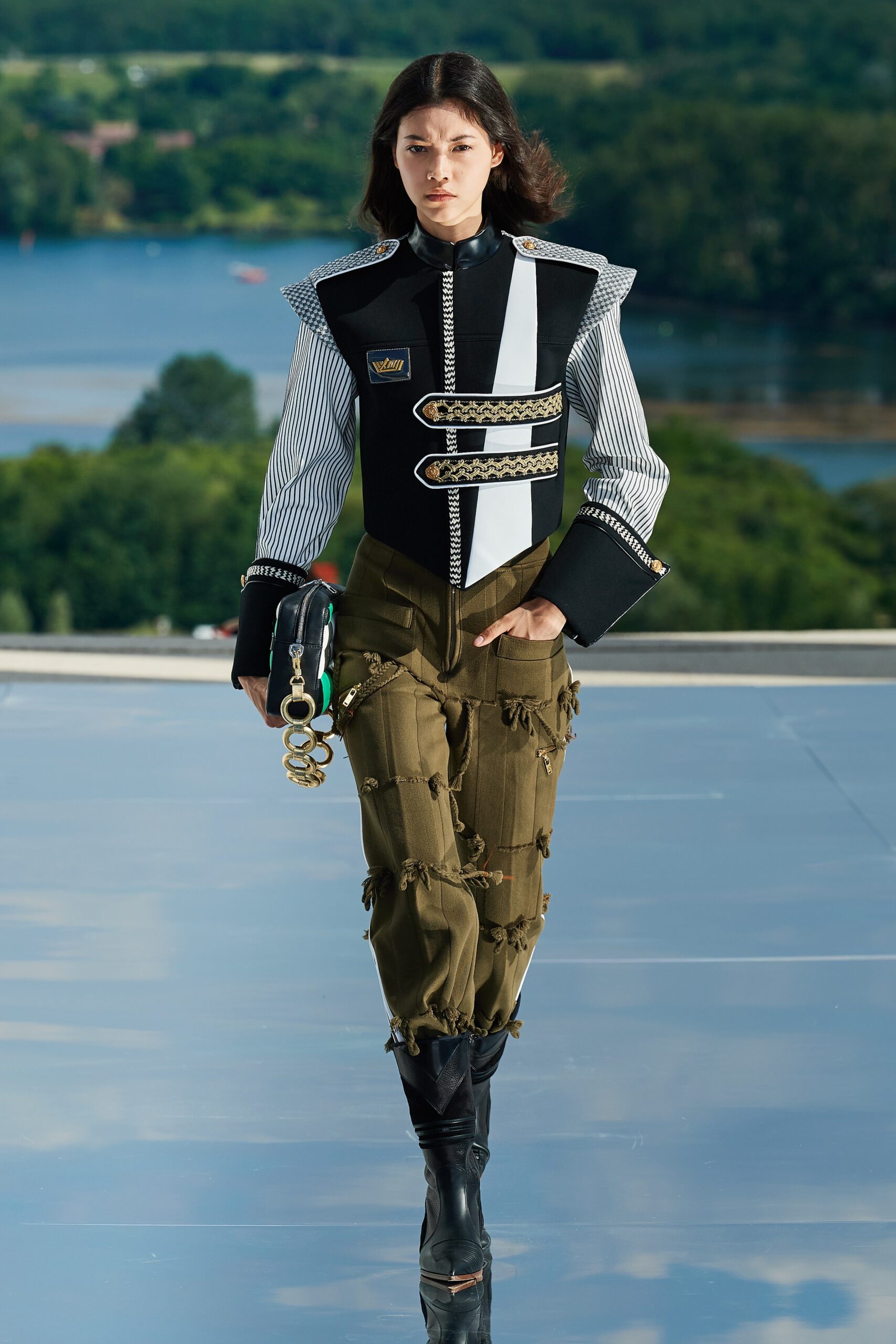 Louis Vuitton Resort 22 Look 28