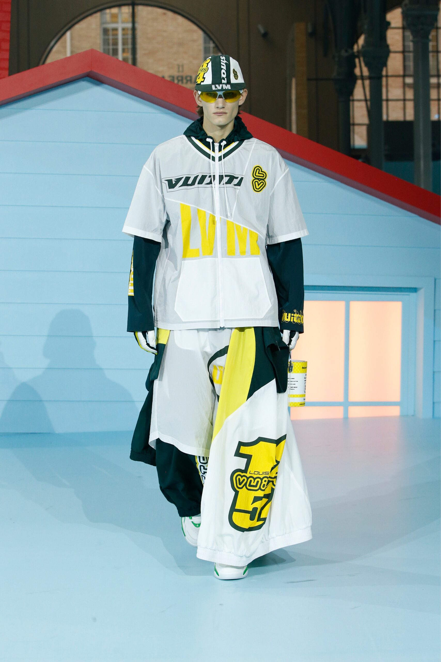 Louis Vuitton F/W 22 Menswear Look 28