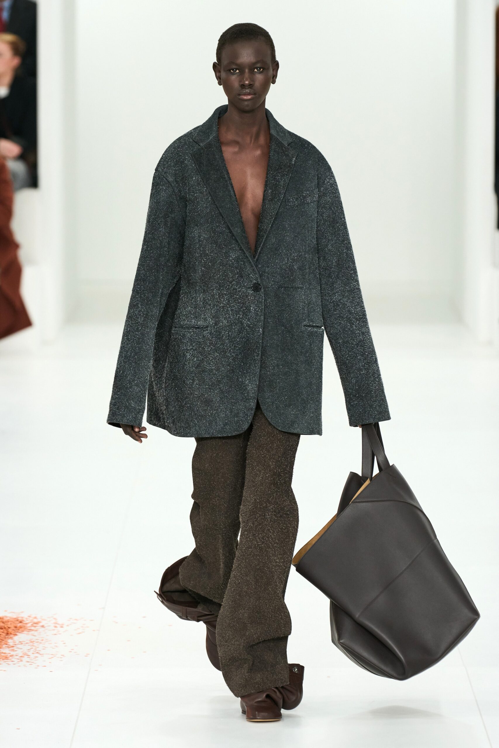 Loewe F/W 23 Look 28