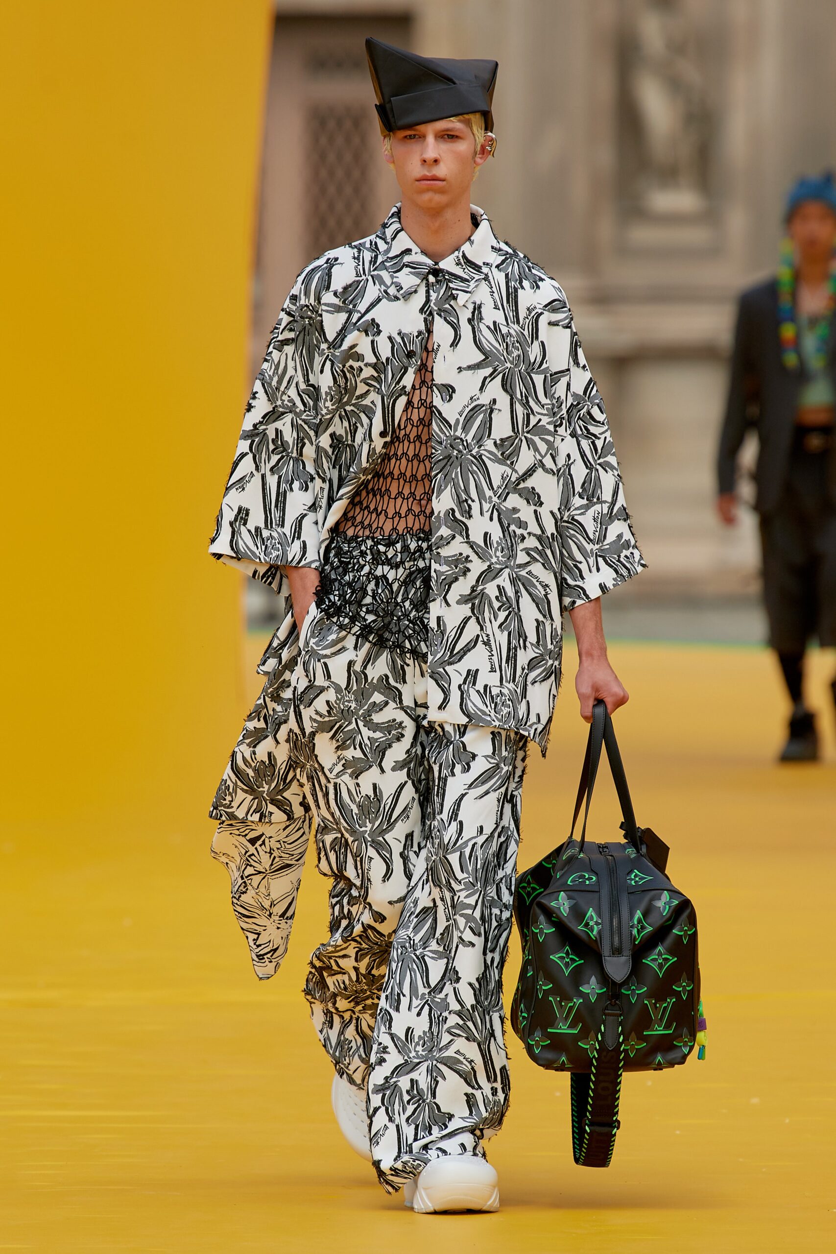 Louis Vuitton S/S 23 Menswear Look 23