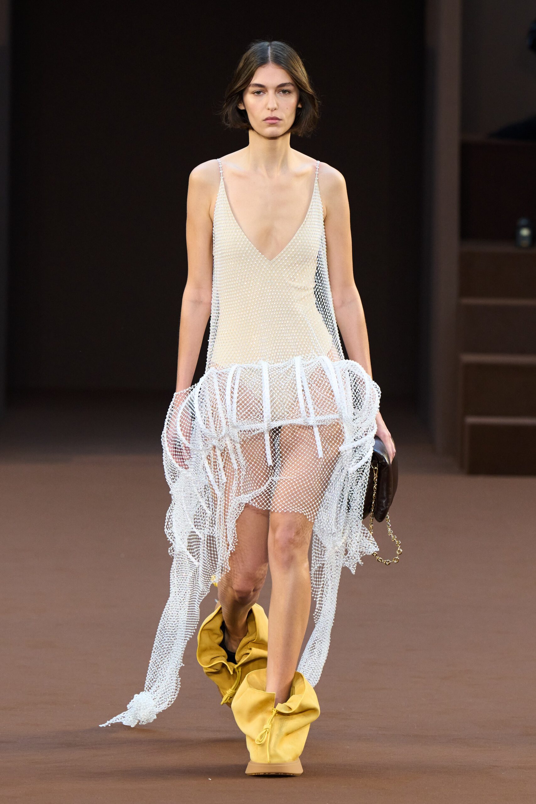 Loewe F/W 22 Look 29