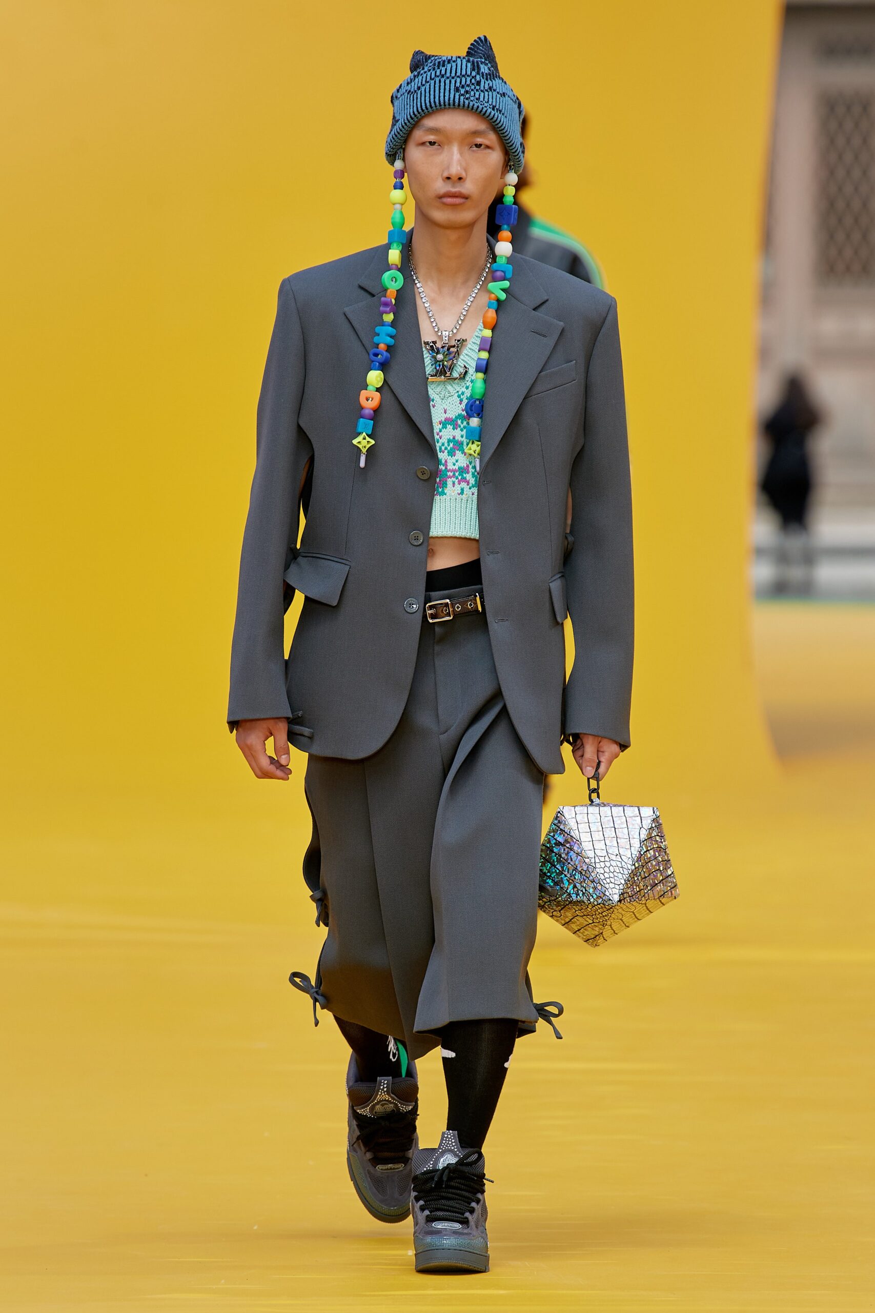 Louis Vuitton S/S 23 Menswear Look 24