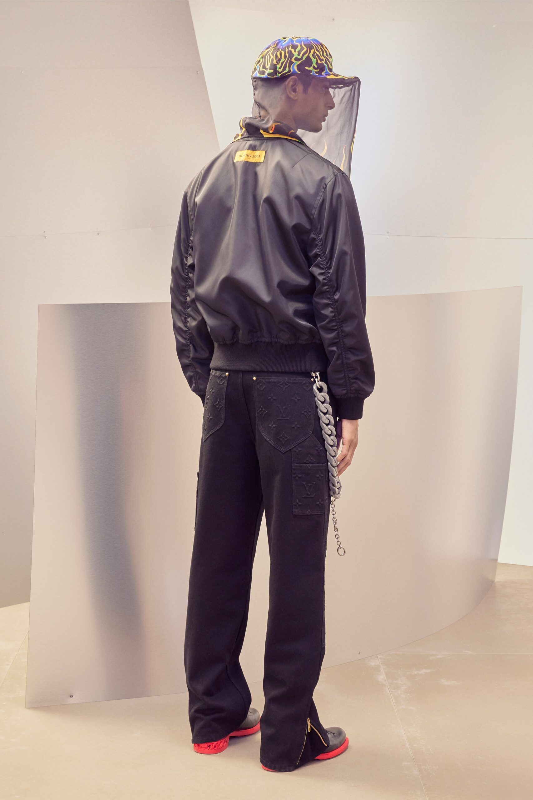 Louis Vuitton F/W 22 Look 30