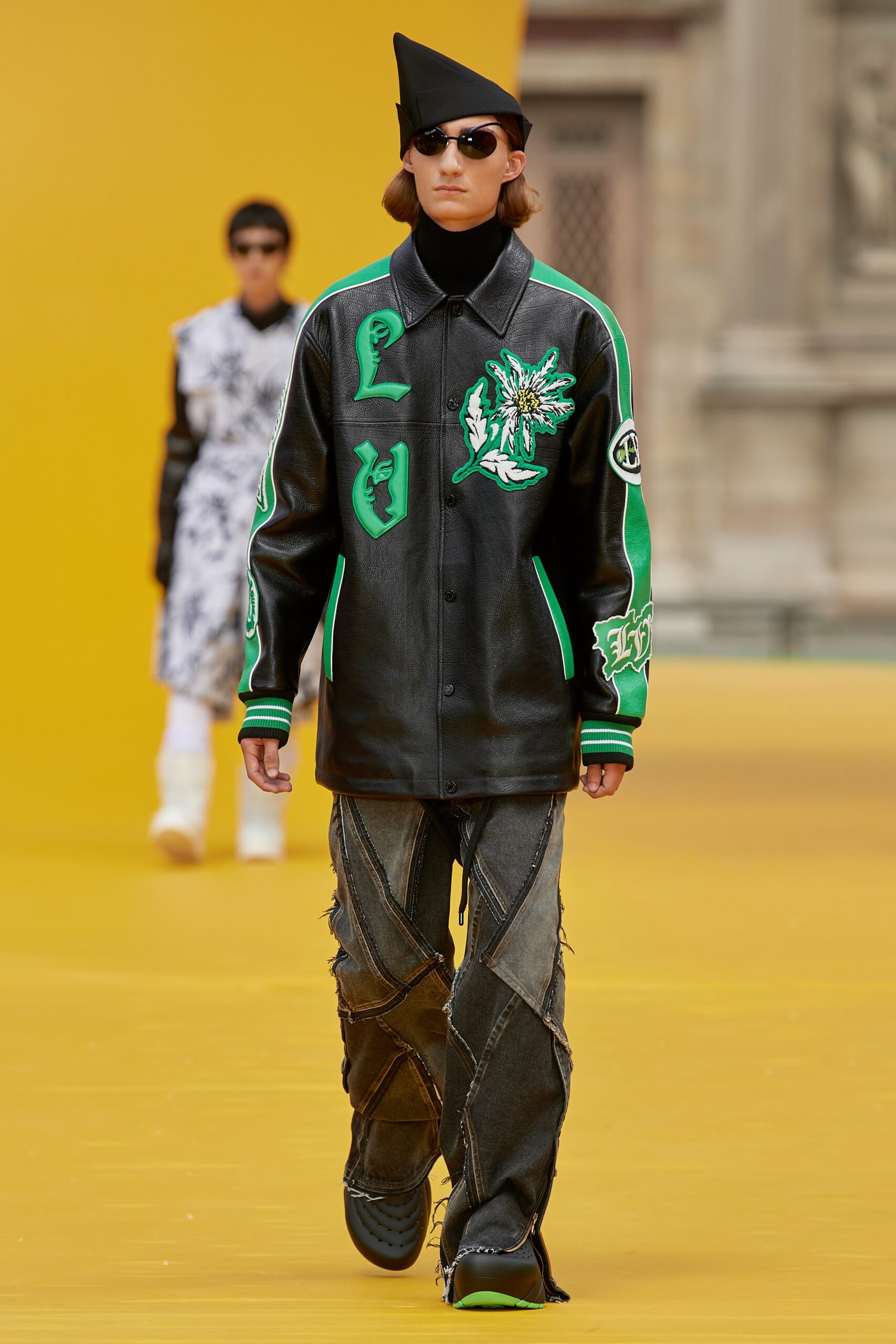 Louis Vuitton S/S 23 Menswear Look 25