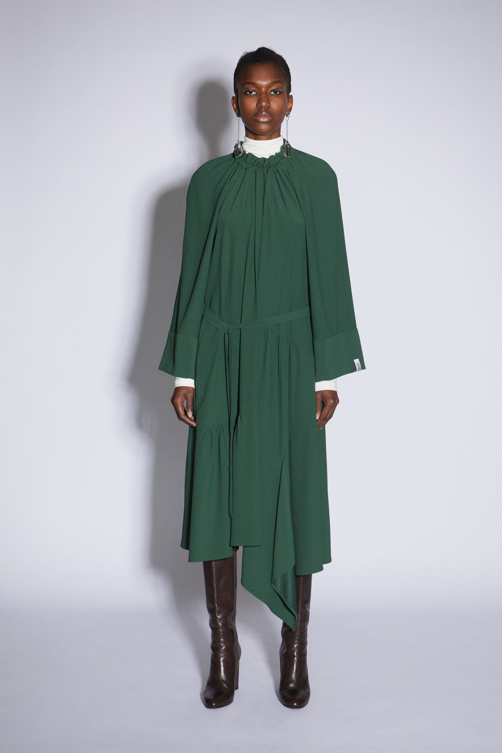 Lutz Huelle F/W 22 Look 30