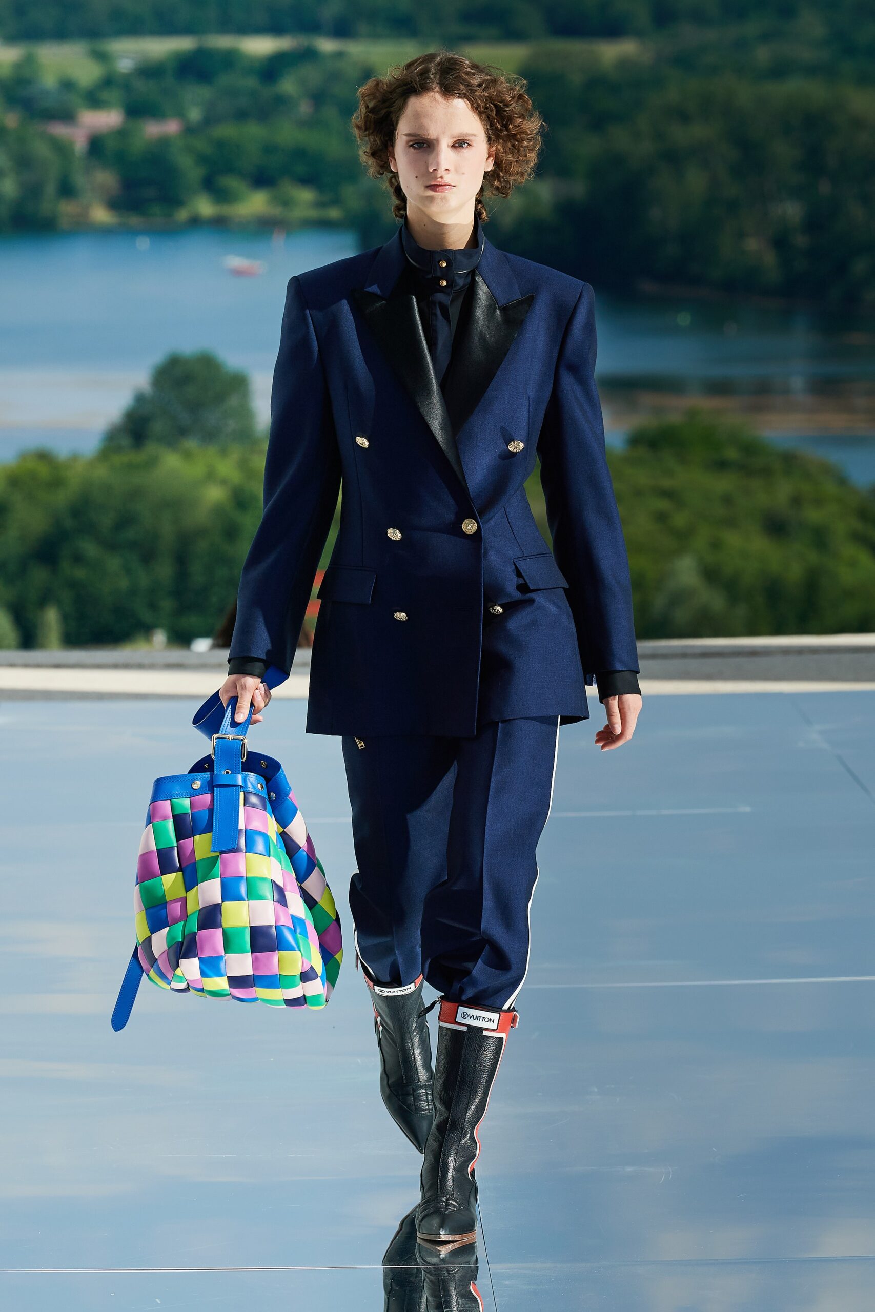 Louis Vuitton Resort 22 Look 32