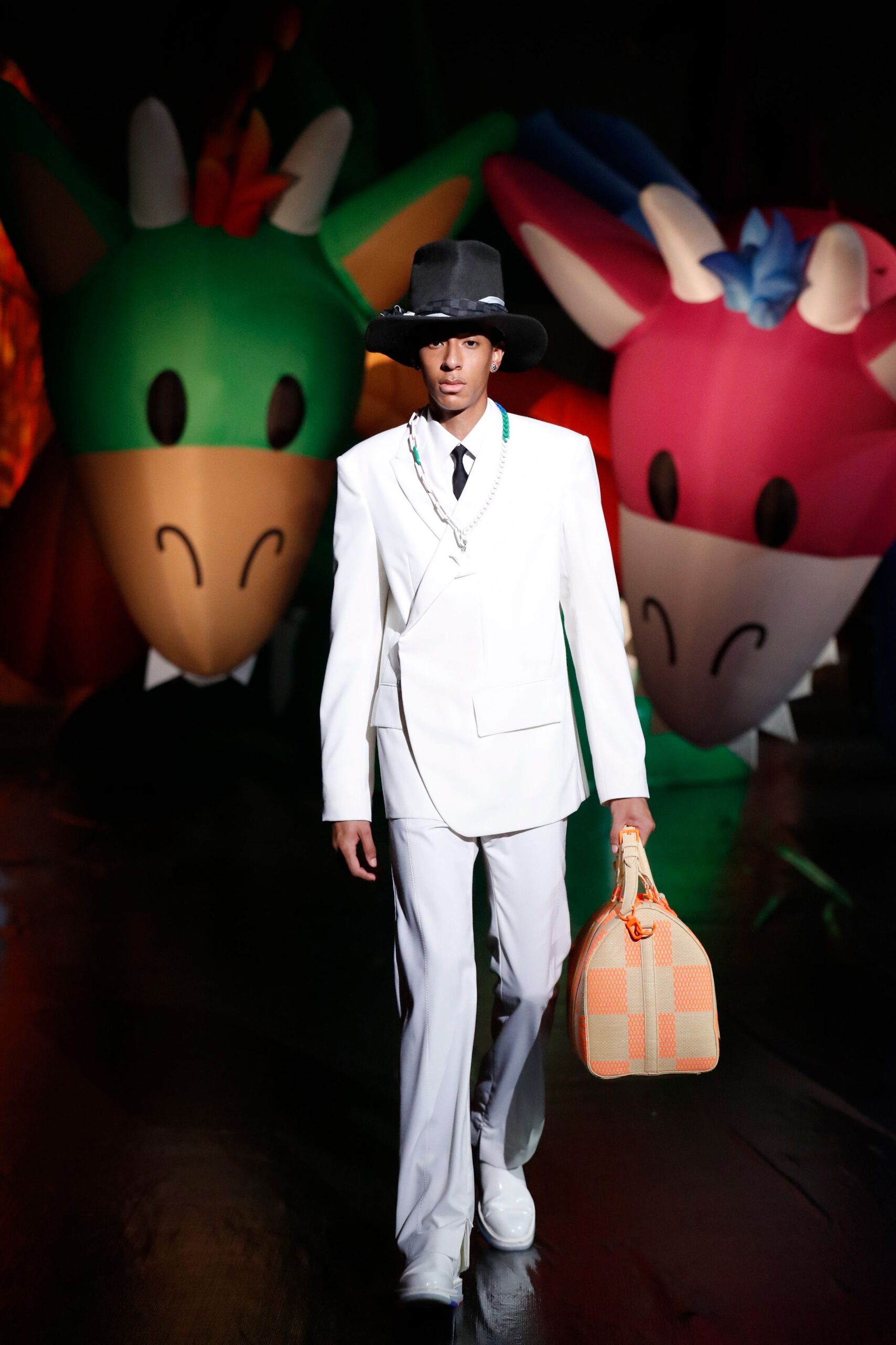 Louis Vuitton S/S 21 Menswear Look 33