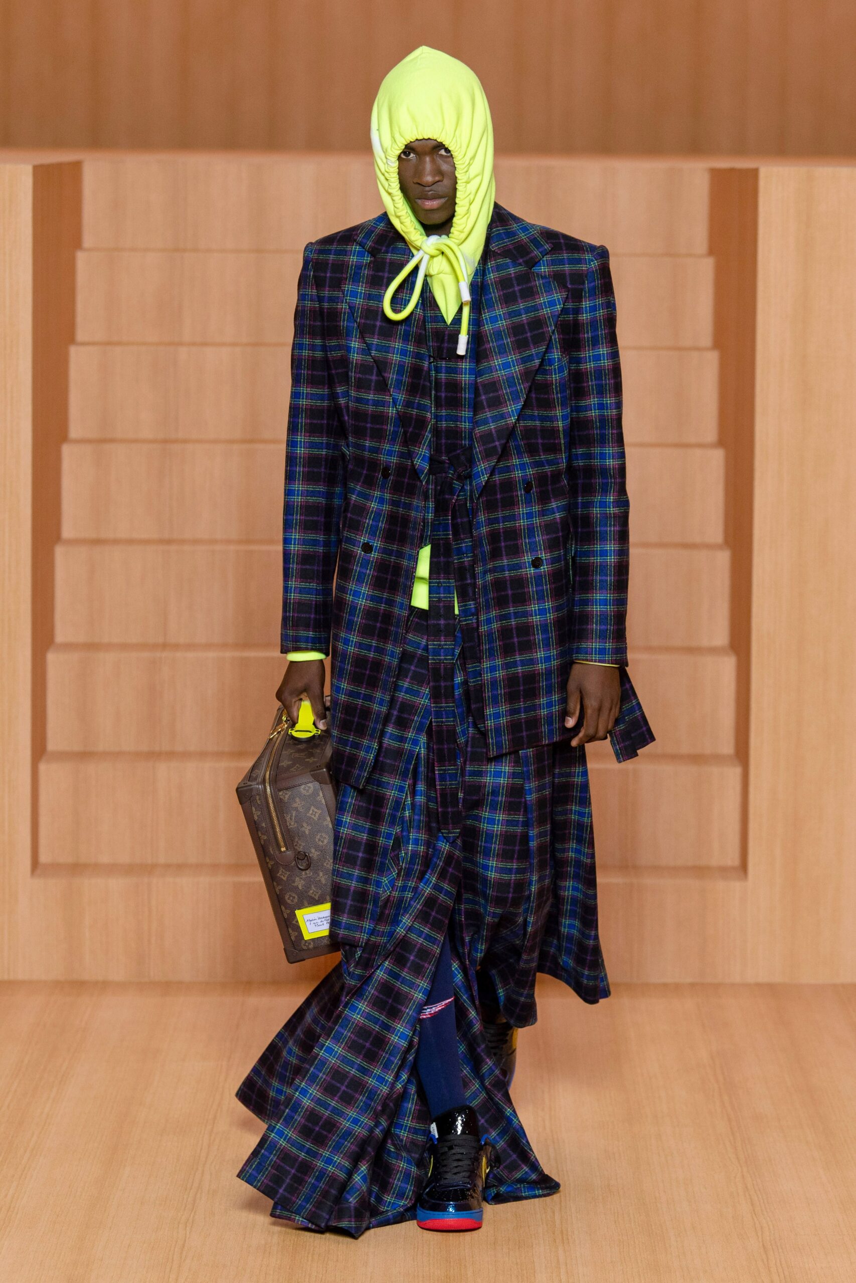 Louis Vuitton S/S 22 Menswear Look 34