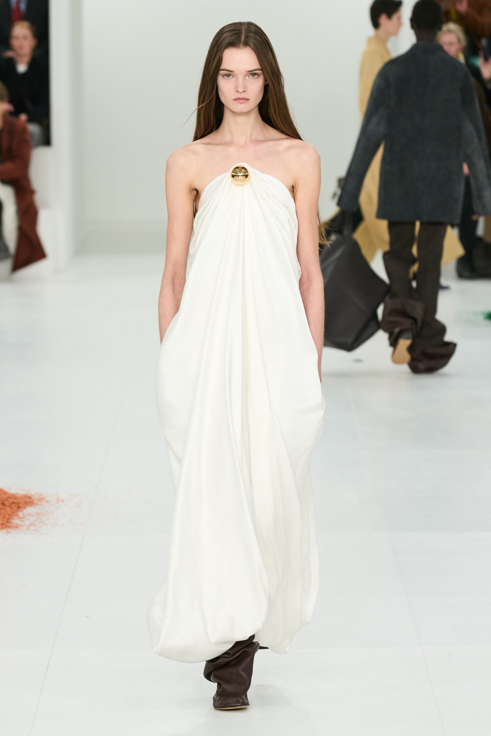 Loewe F/W 23 Look 33
