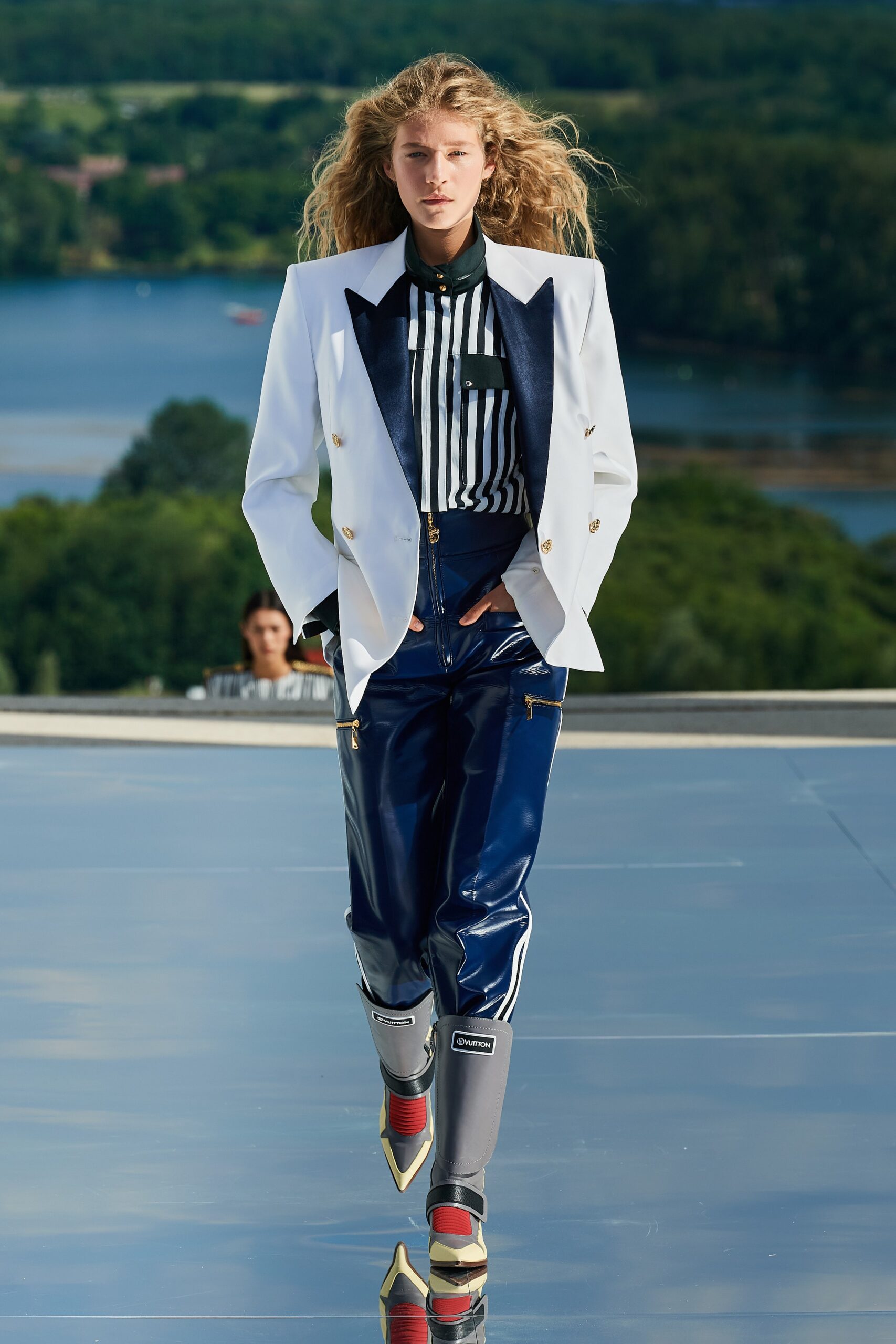 Louis Vuitton Resort 22 Look 34