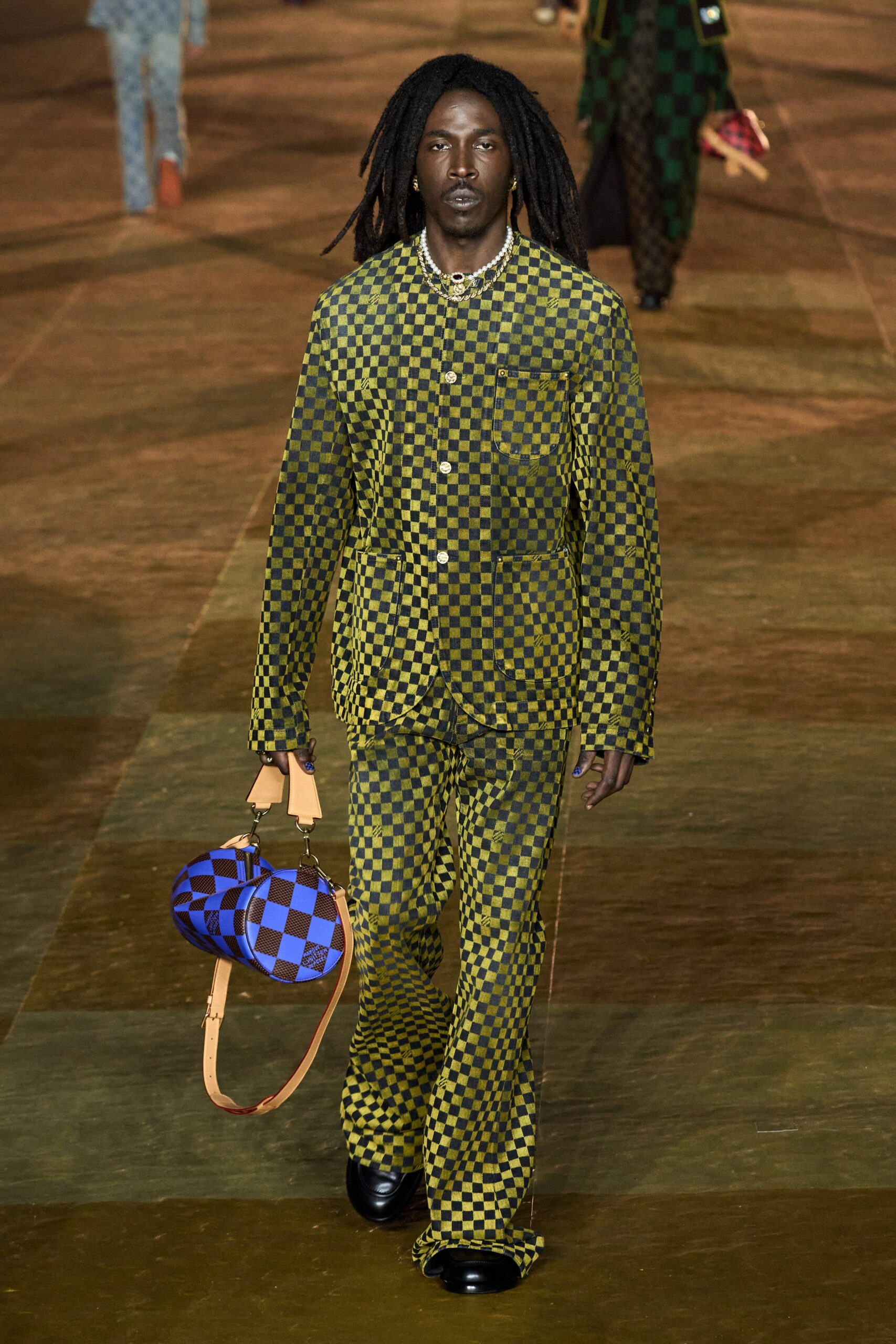 Louis Vuitton S/S 24 Menswear Look 34
