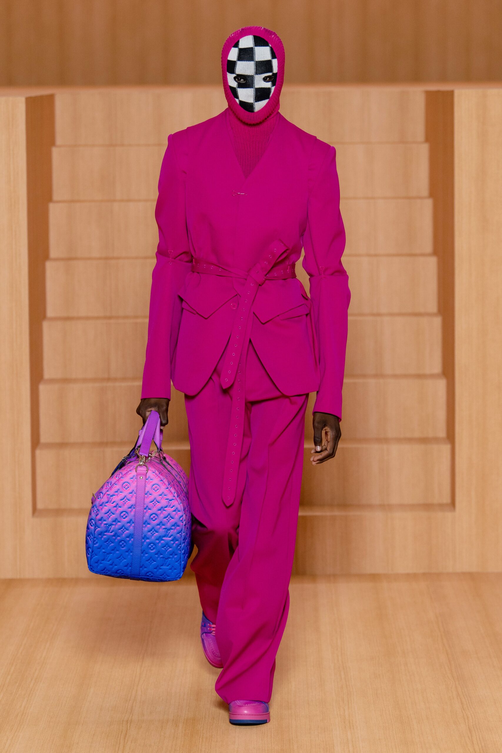 Louis Vuitton S/S 22 Menswear Look 36