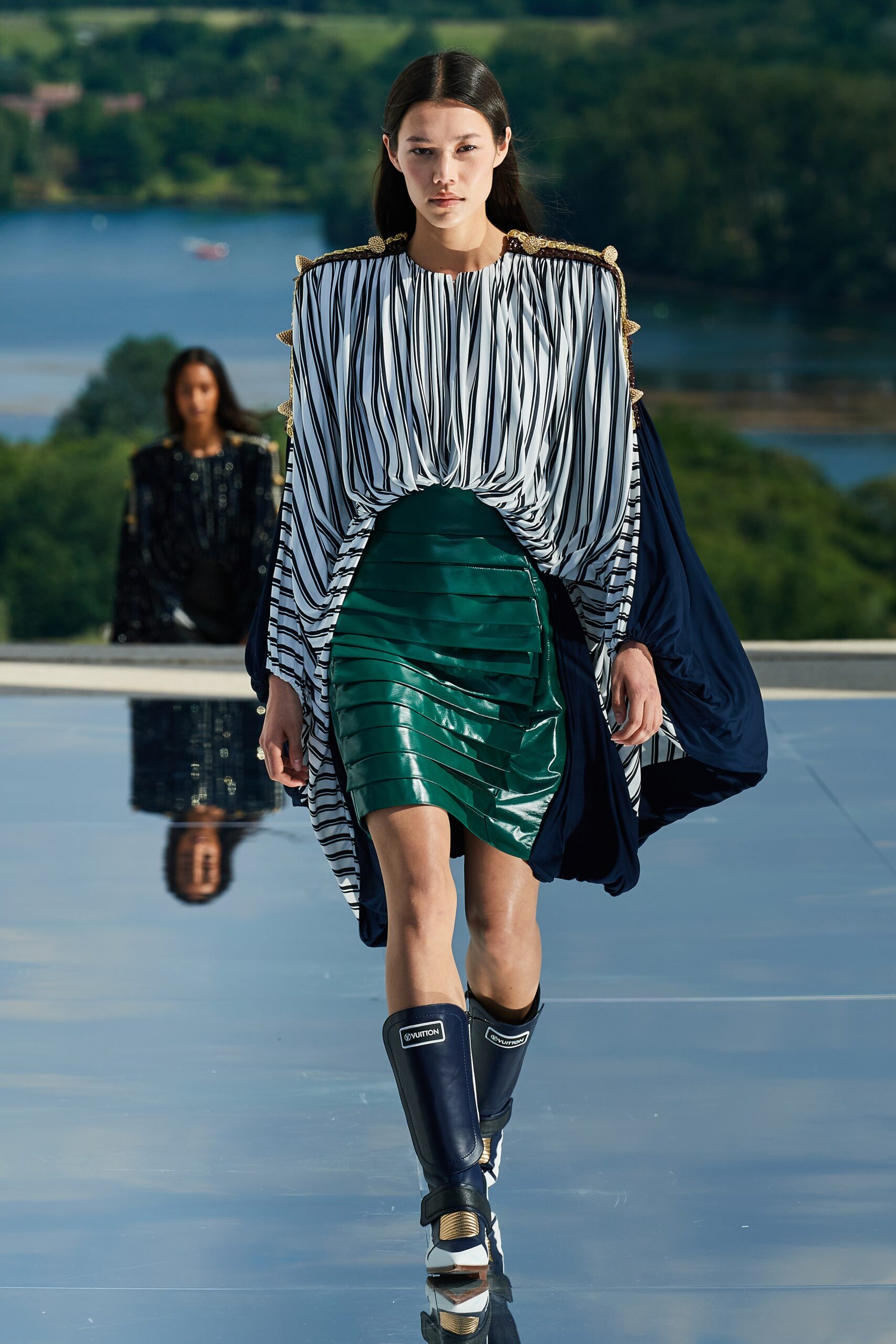 Louis Vuitton Resort 22 Look 35