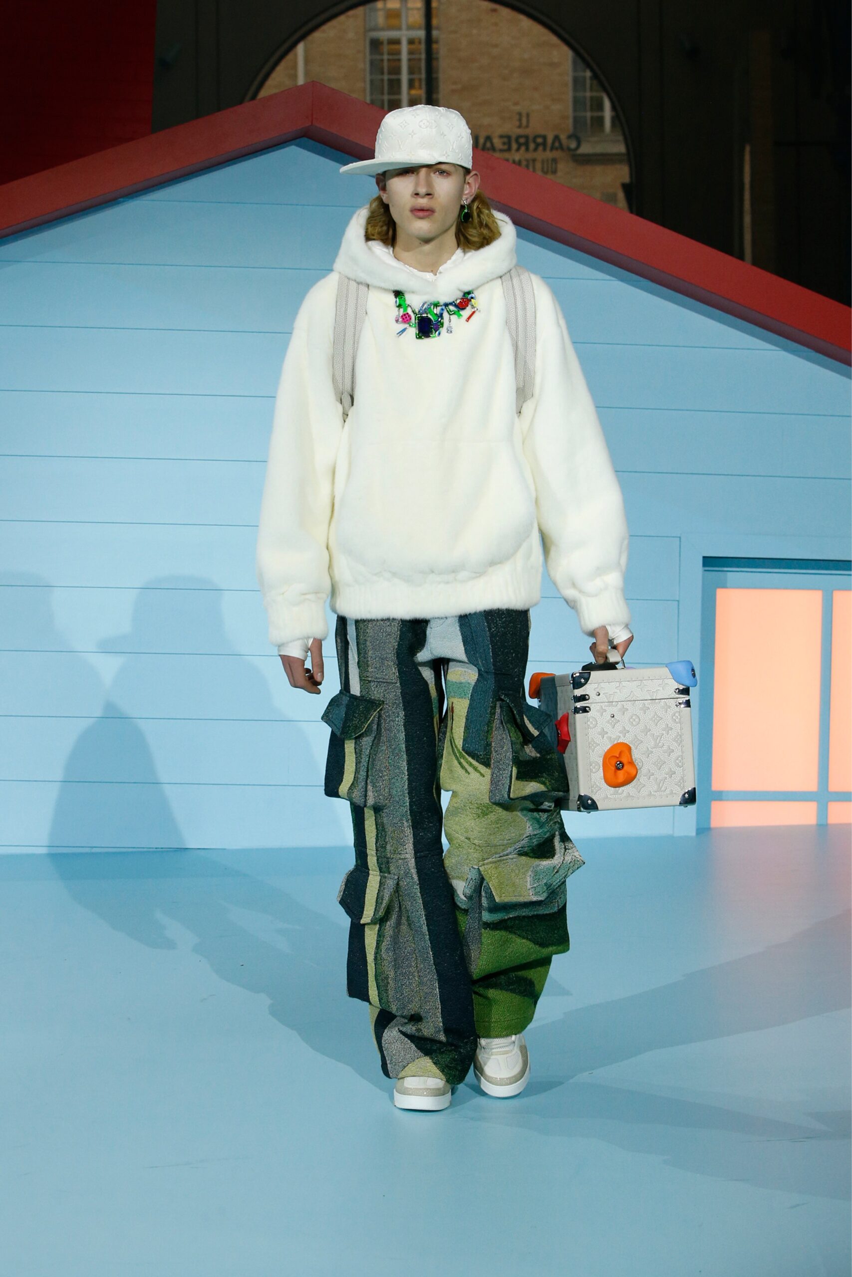 Louis Vuitton F/W 22 Menswear Look 35