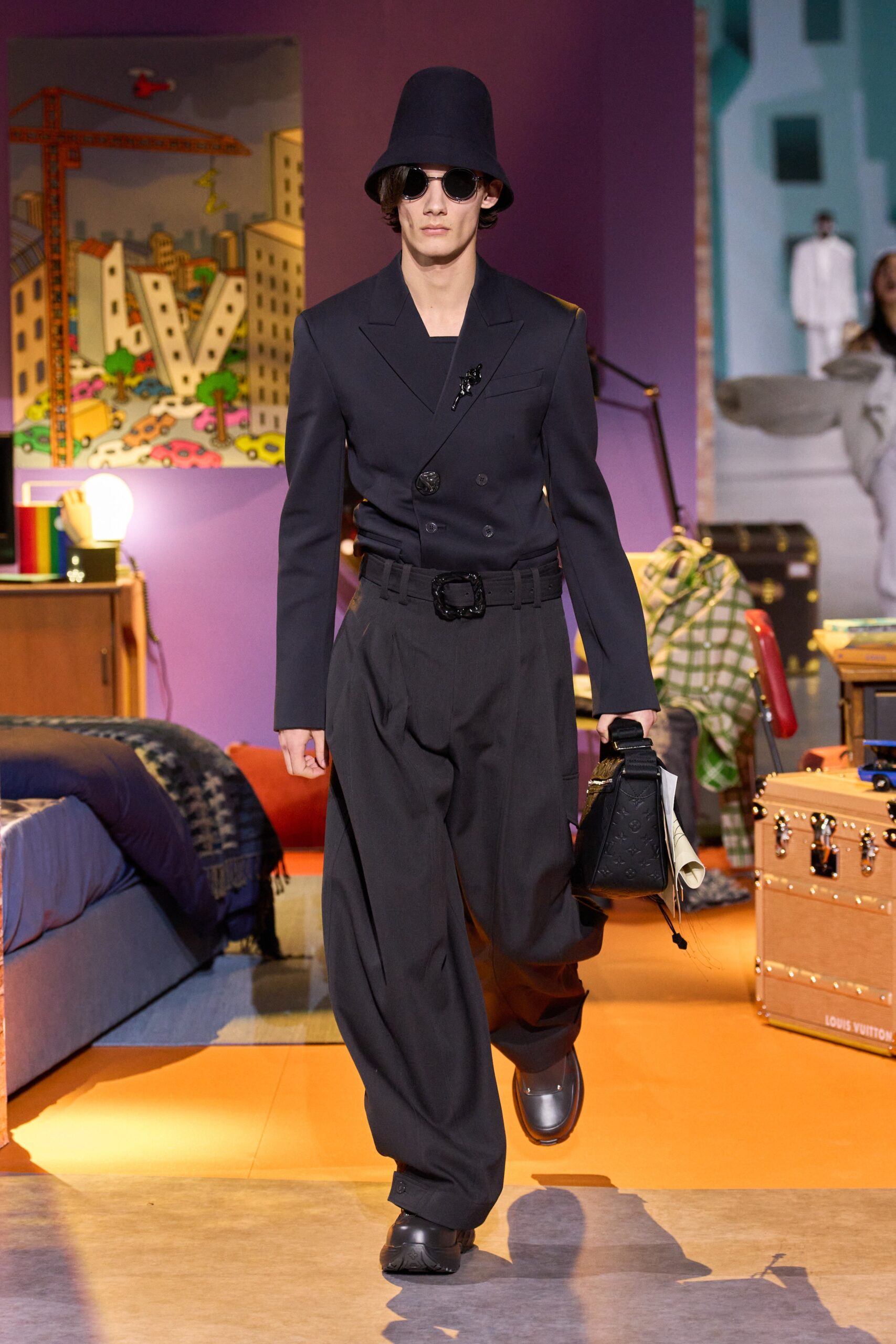 Louis Vuitton F/W 23 Menswear Look 35