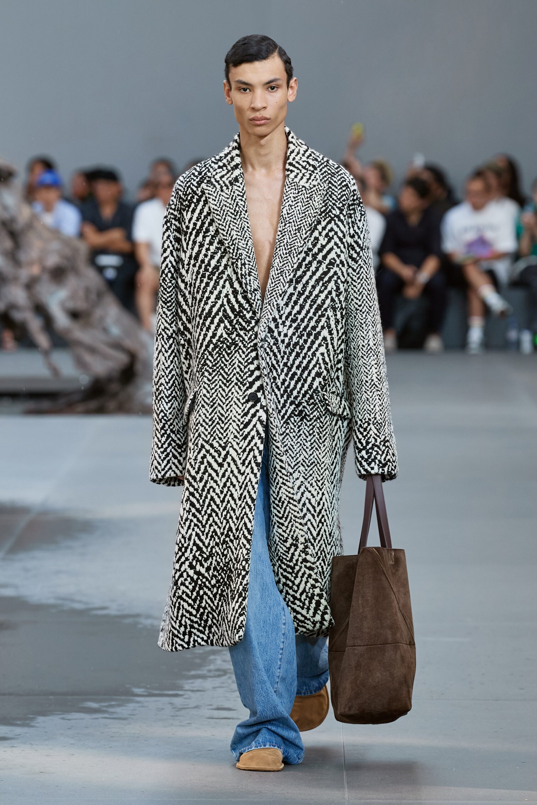Loewe S/S 24 Menswear Look 36
