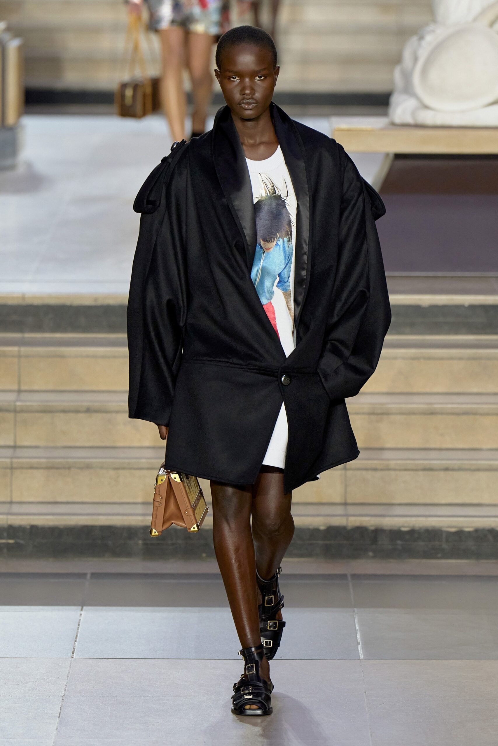 Louis Vuitton F/W 22 Look 37