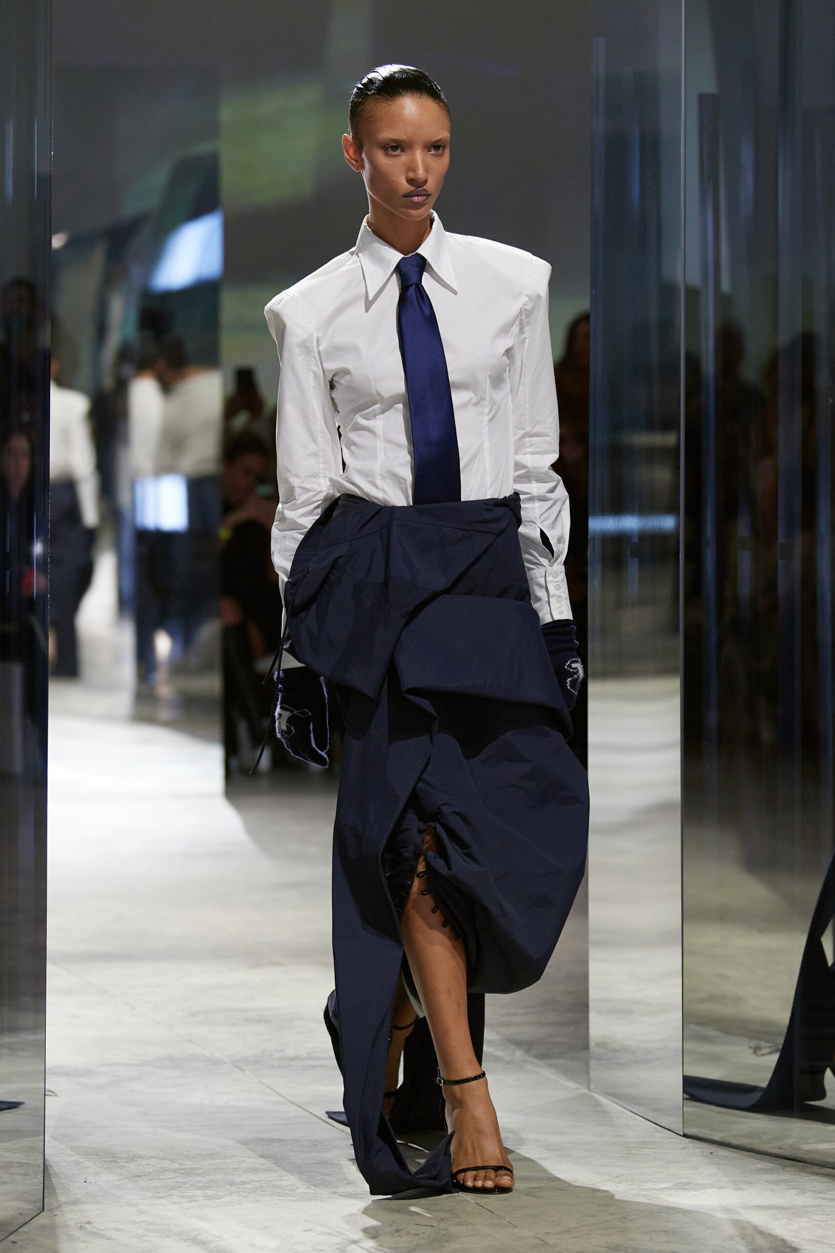 Luar F/W 23 Look 37