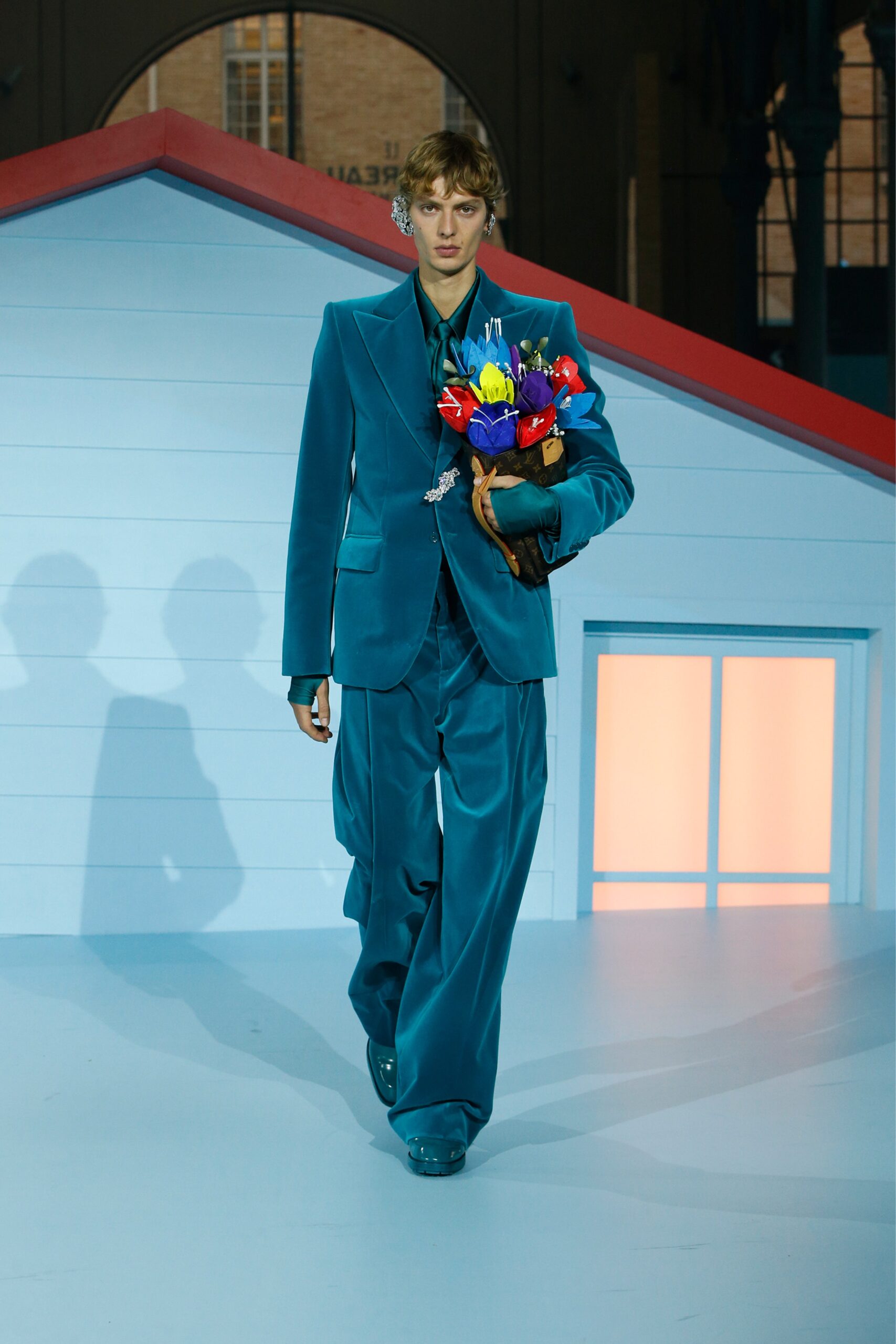 Louis Vuitton F/W 22 Menswear Look 38