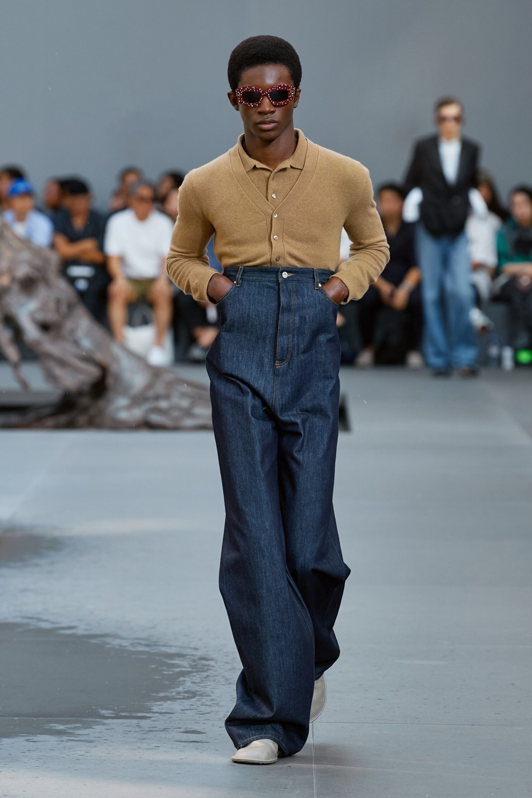 Loewe S/S 24 Menswear Look 38