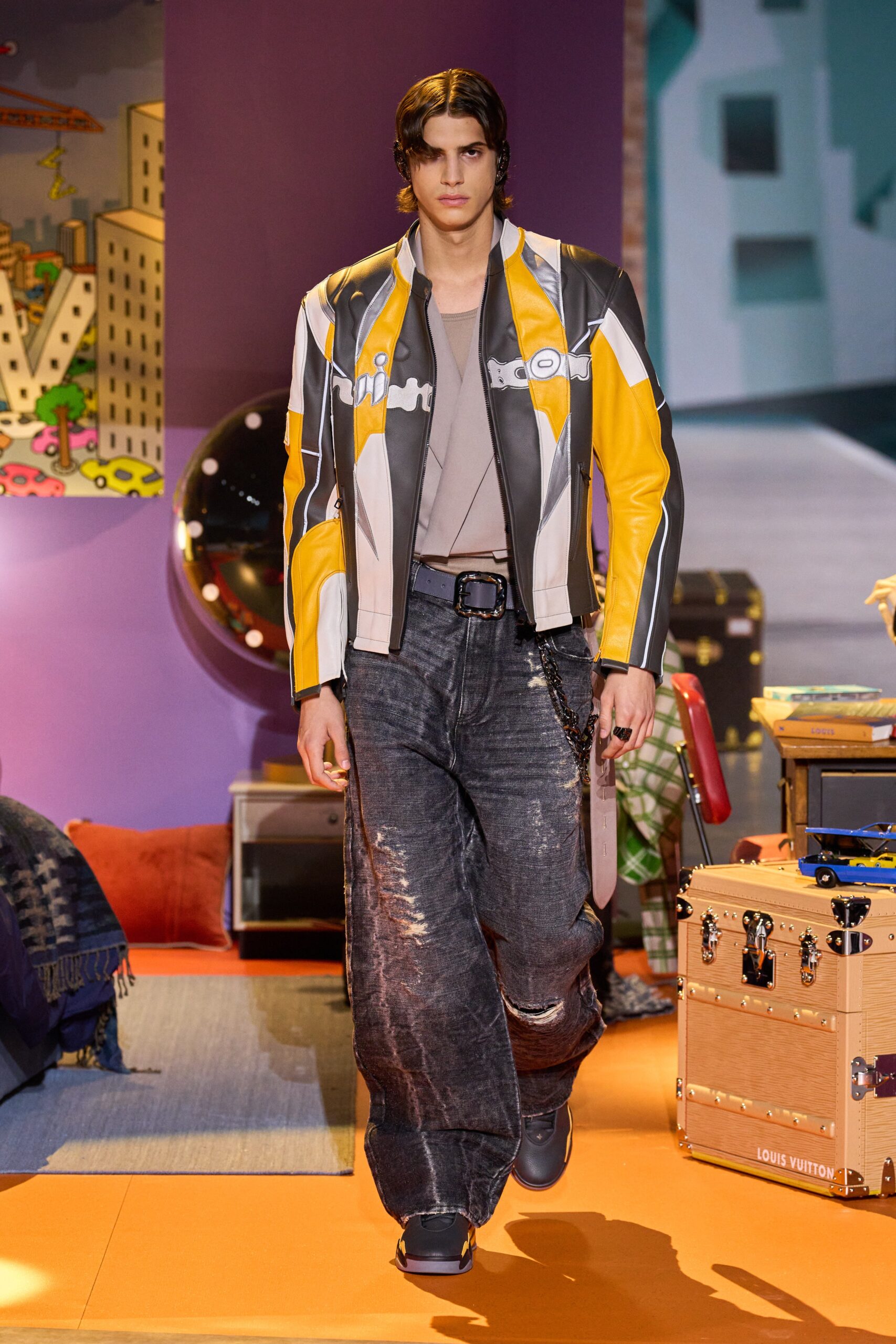 Louis Vuitton F/W 23 Menswear Look 38