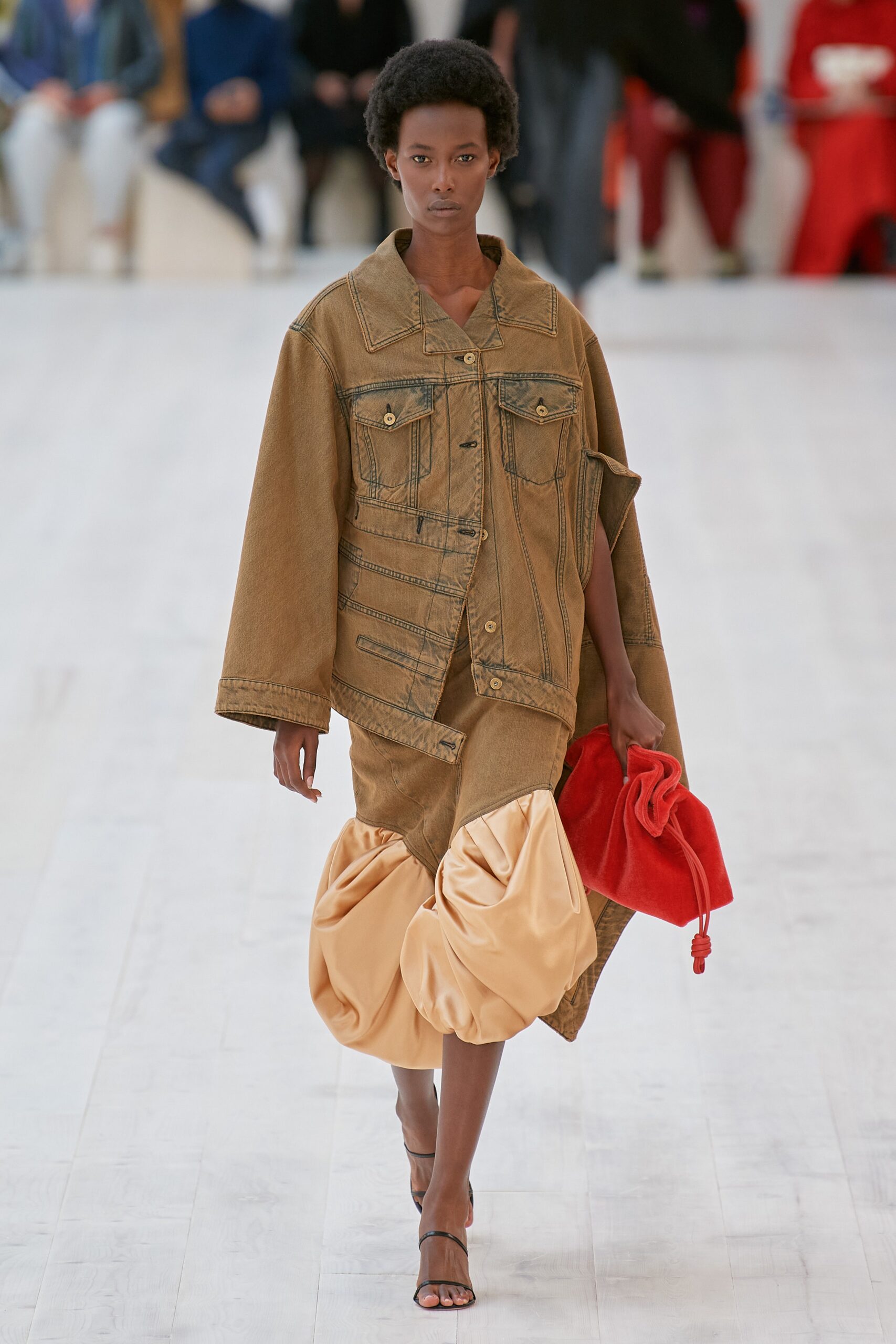 Loewe S/S 22 Look 39