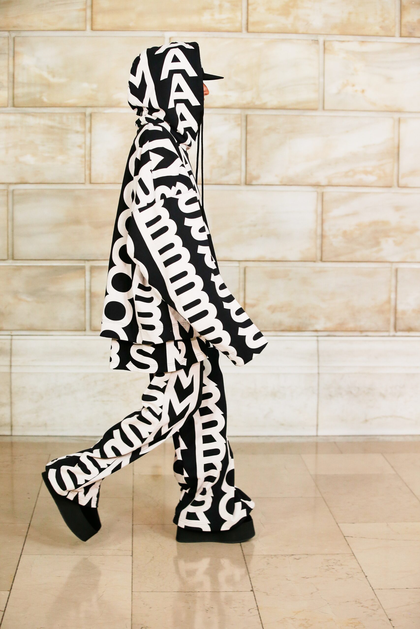 Marc Jacobs F/W 21 Look 39