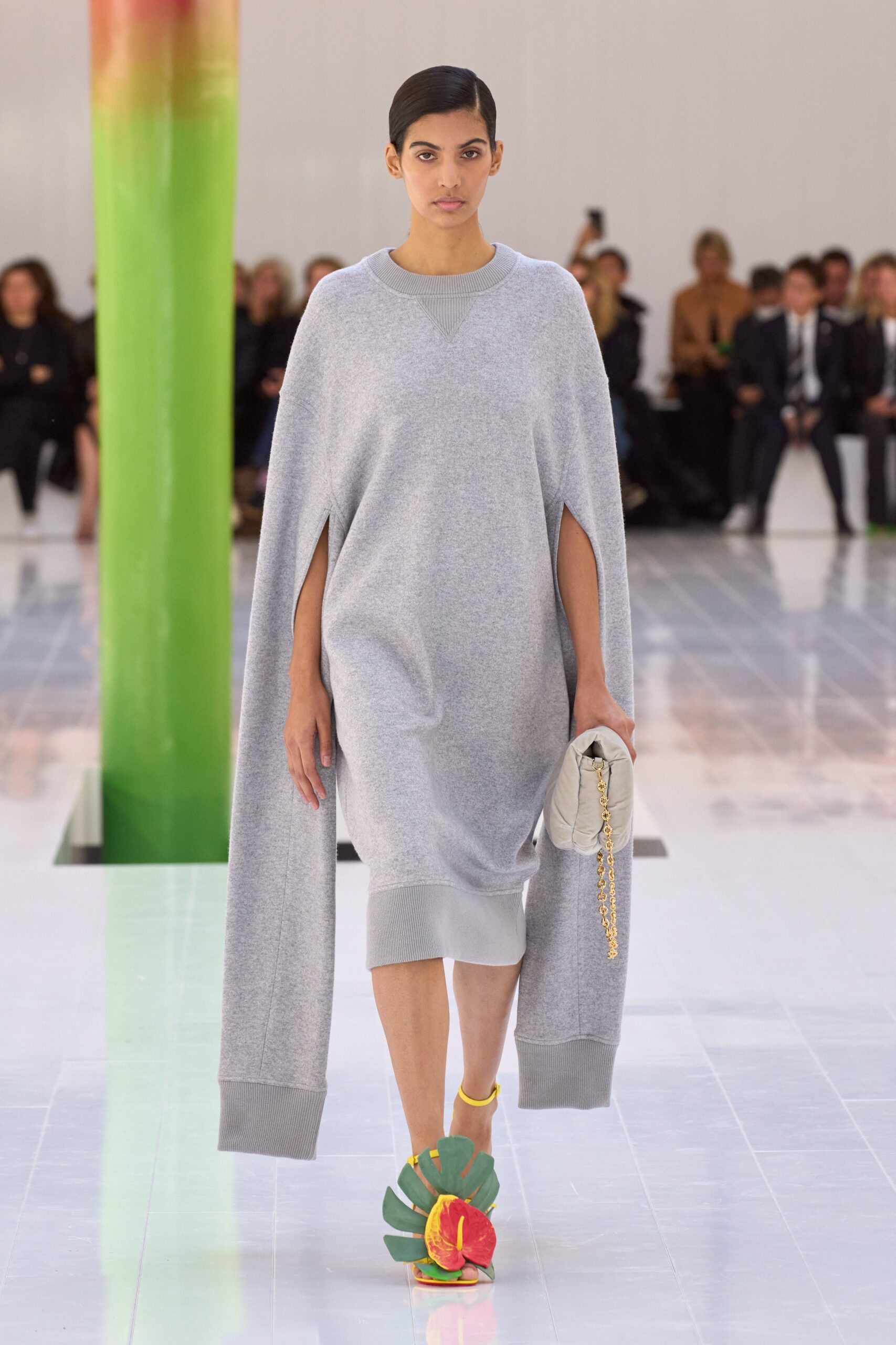 Loewe S/S 23 Look 39