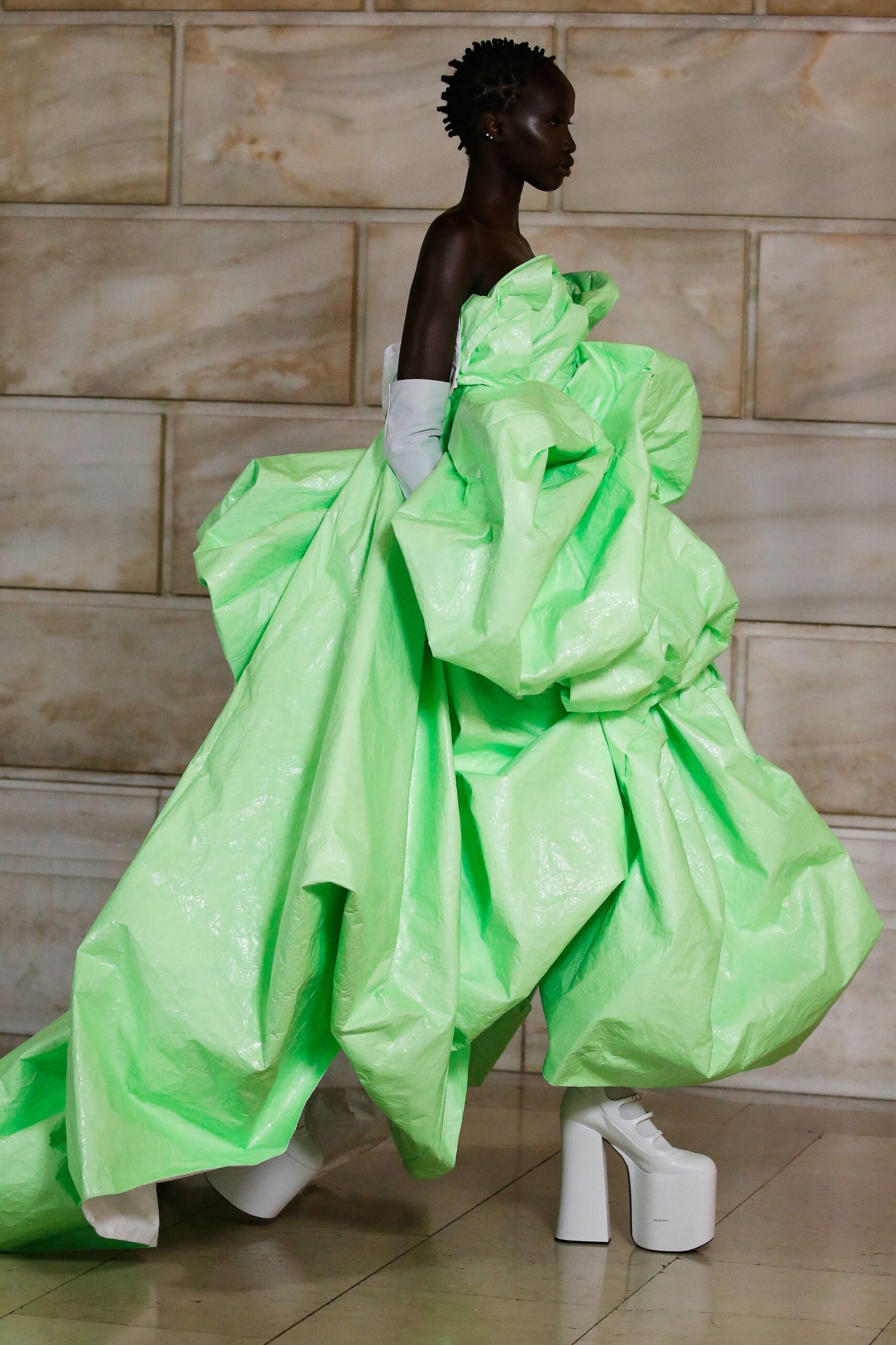 Marc Jacobs F/W 22 Look 39